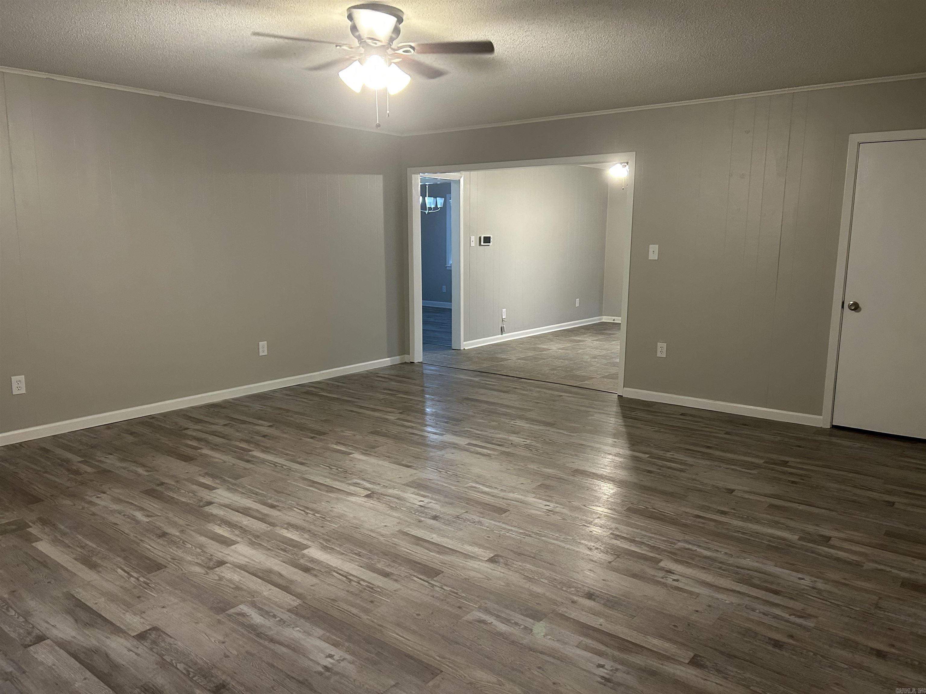 COUNTRY CLUB TERRACE - Residential