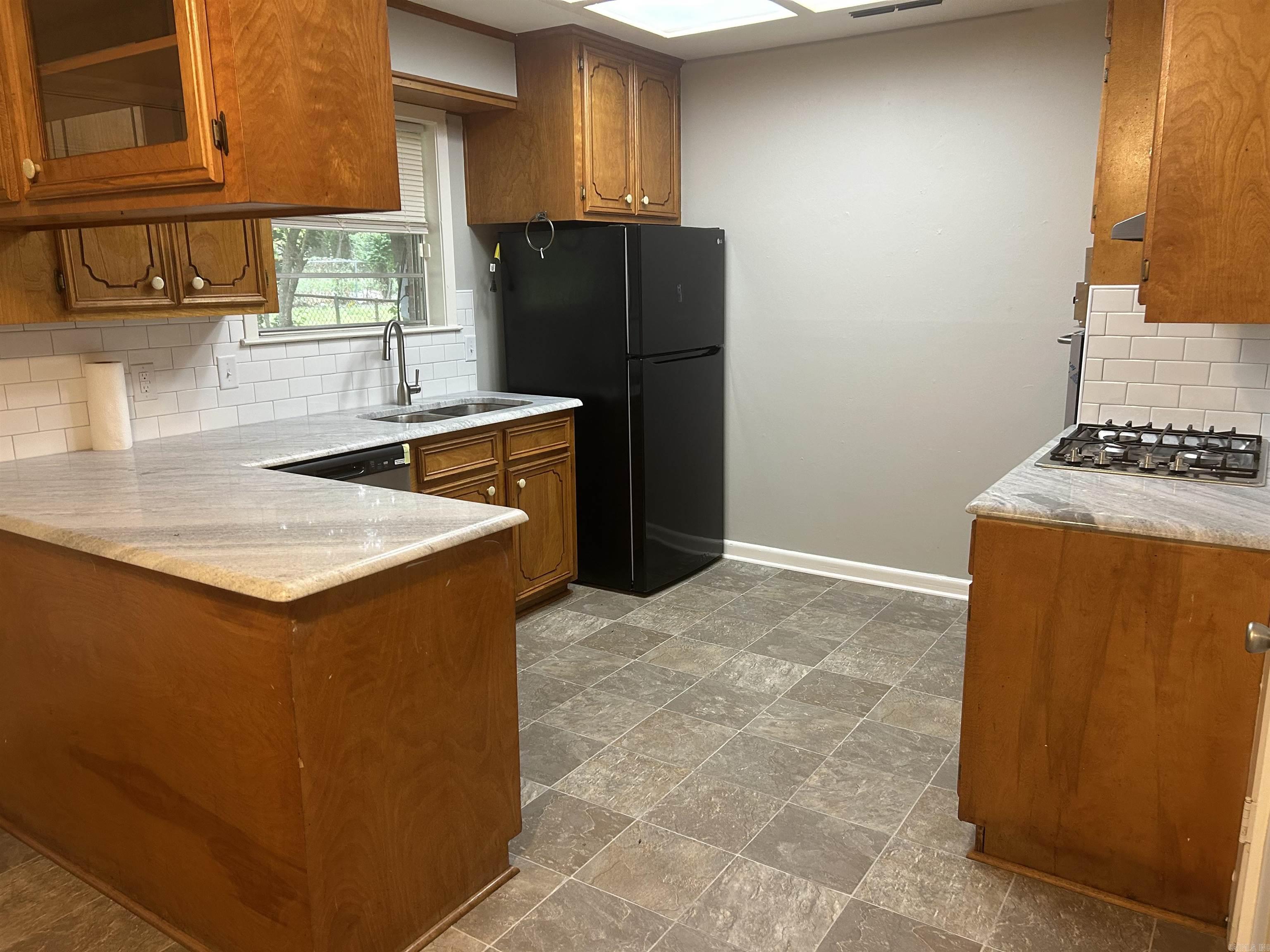 COUNTRY CLUB TERRACE - Residential