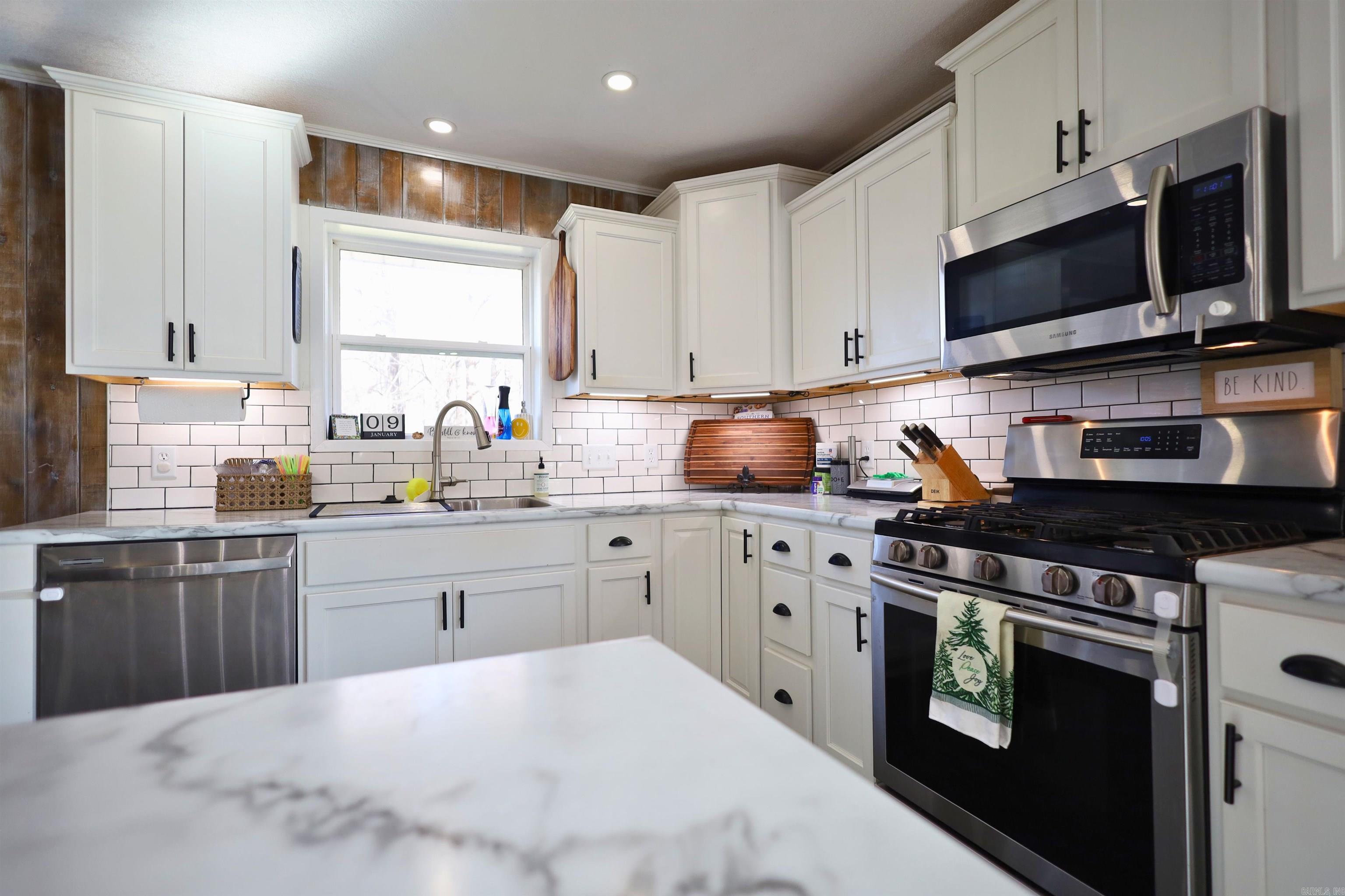 MANATT 2ND - Residential