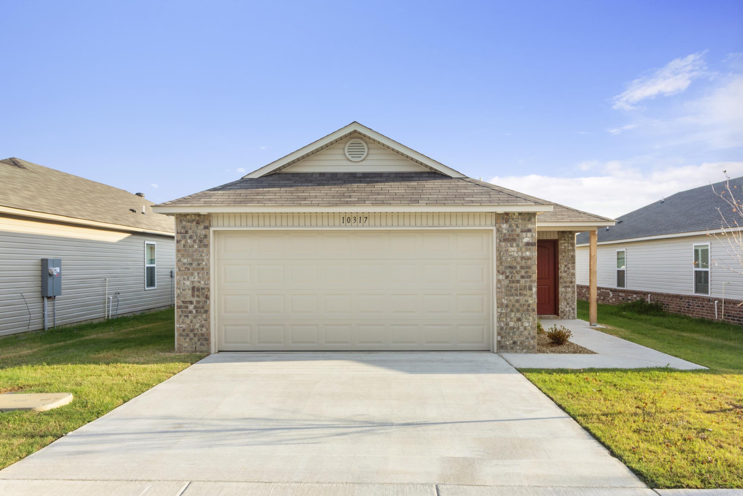 COUNTRY CLUB OF ARK THE - Residential