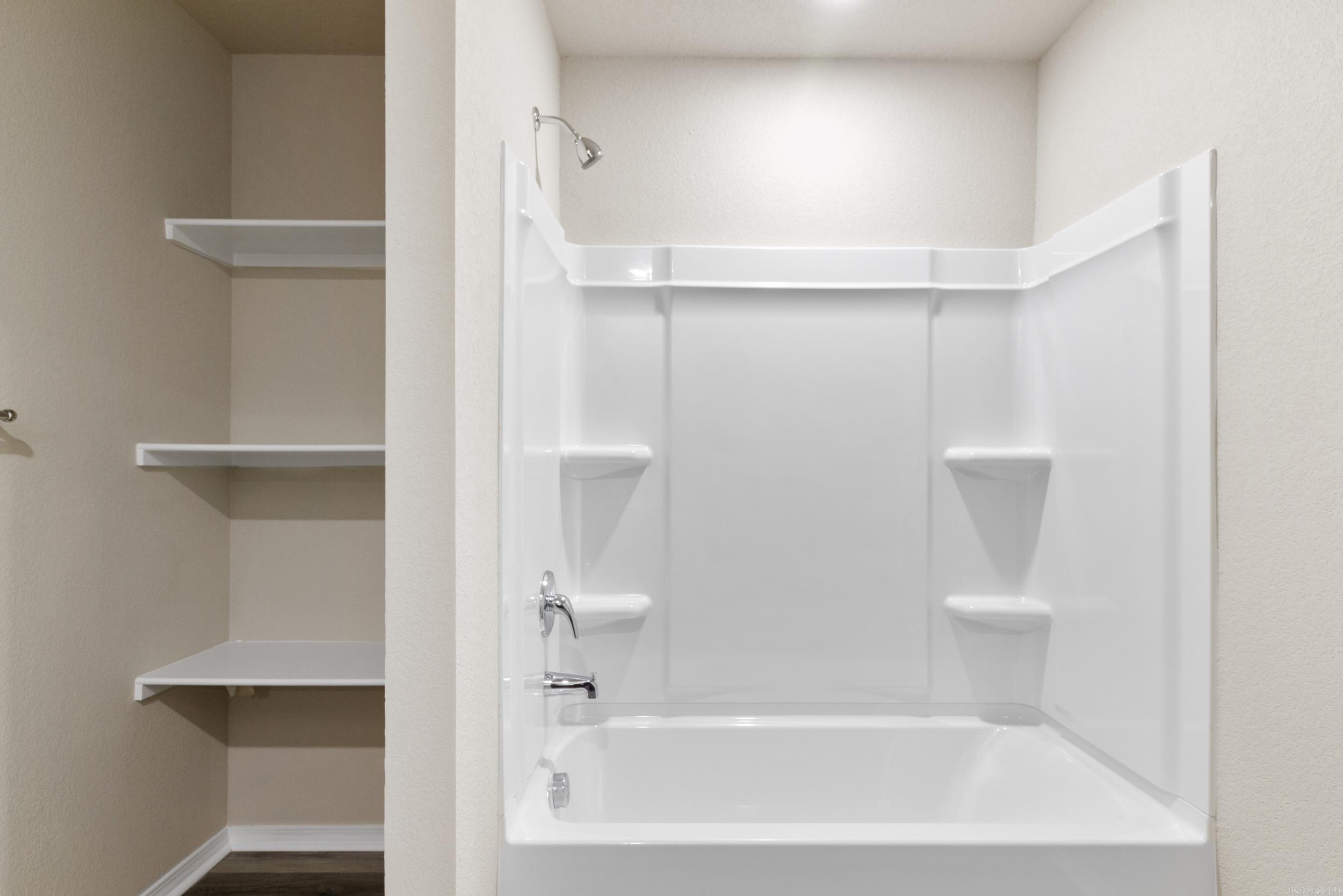 COUNTRY CLUB OF ARK THE - Residential