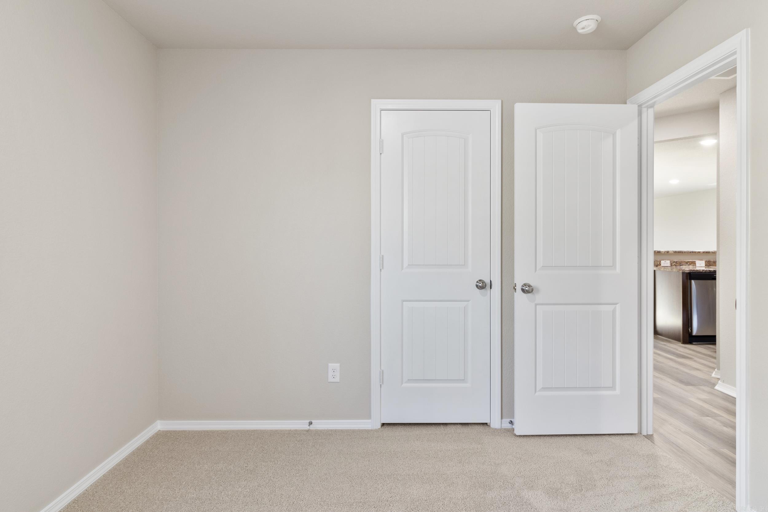 COUNTRY CLUB OF ARK THE - Residential