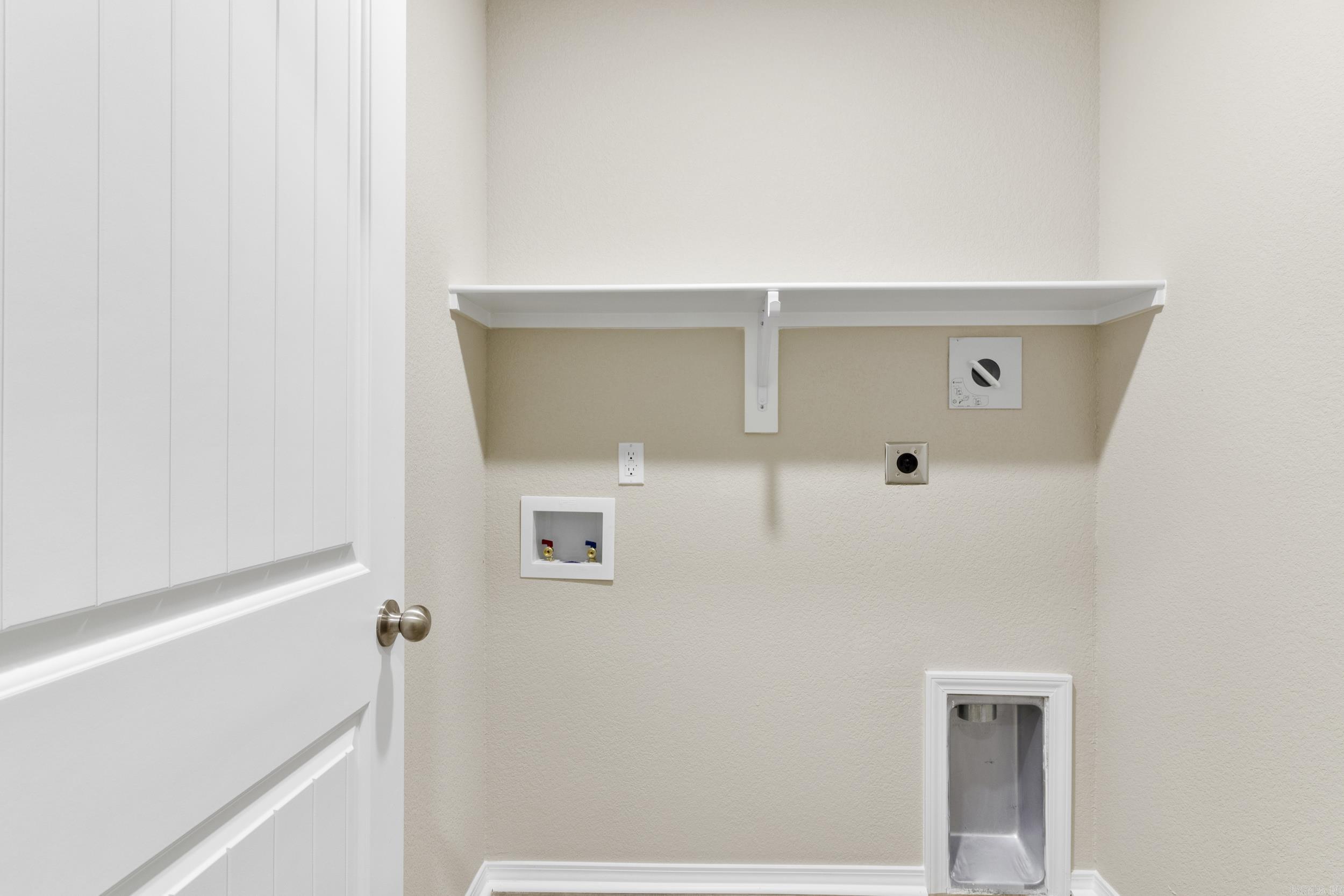 COUNTRY CLUB OF ARK THE - Residential