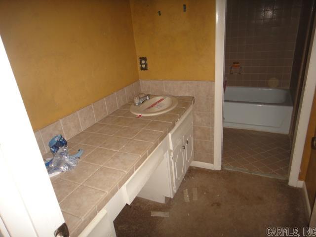 ORIGINAL DIVISION OF HICKORY RID - Residential