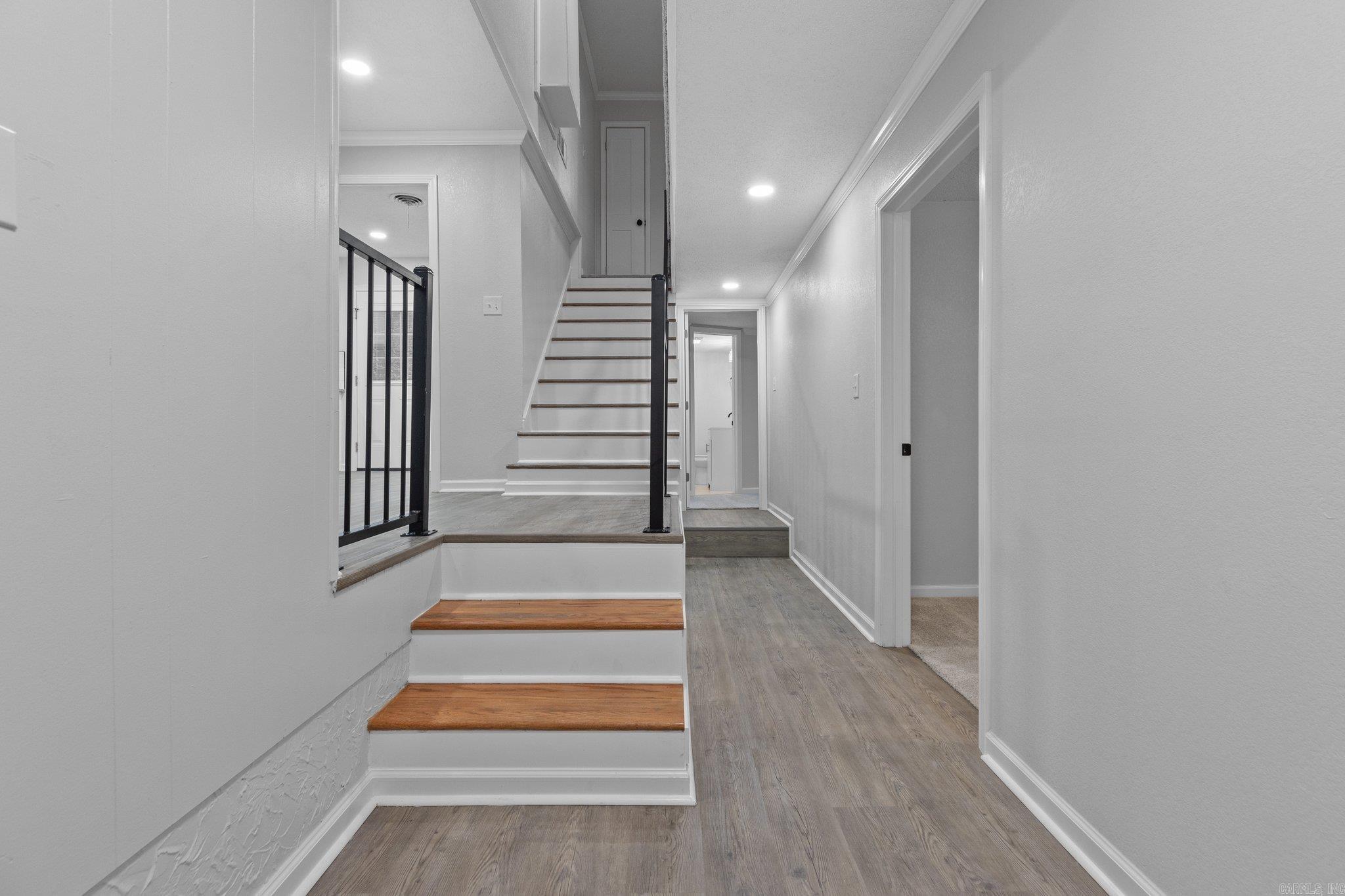 HILLSIDE - Residential