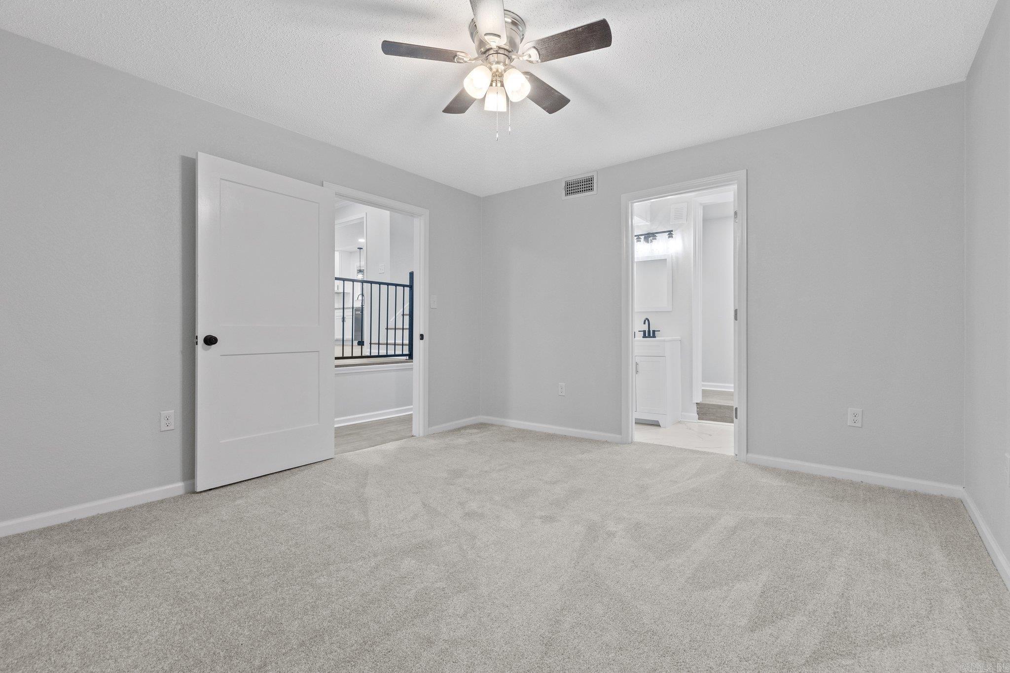 HILLSIDE - Residential