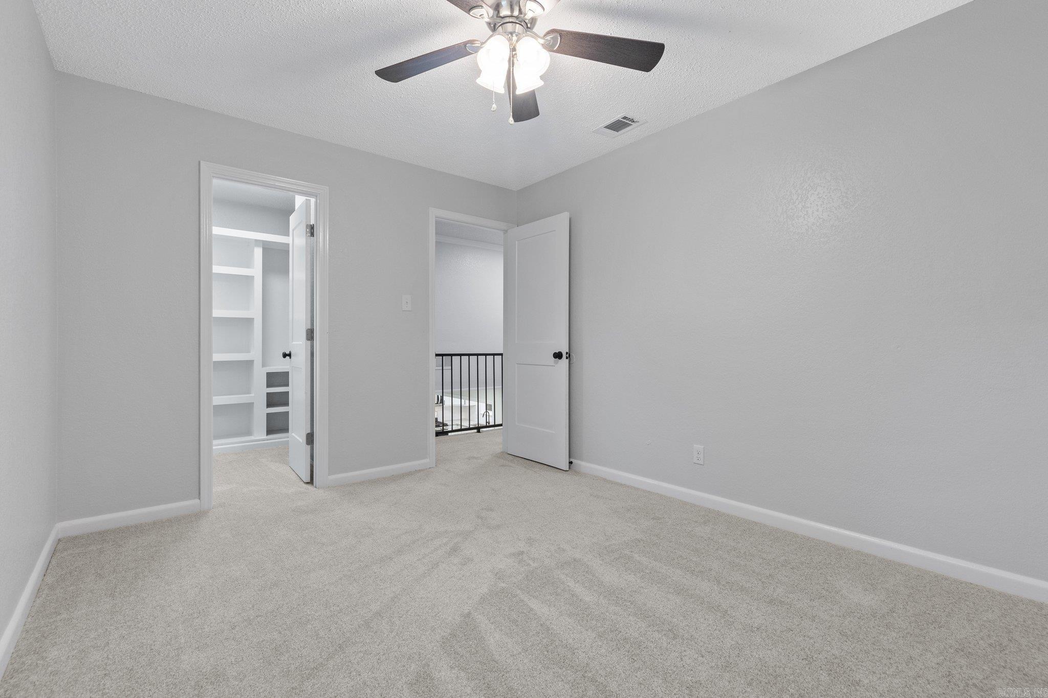 HILLSIDE - Residential