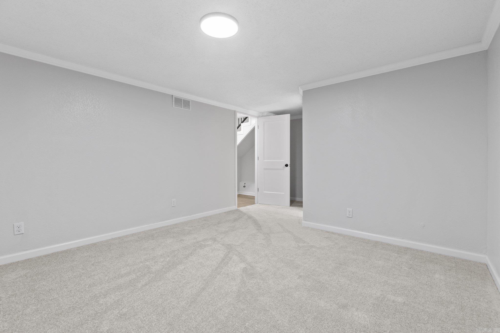 HILLSIDE - Residential