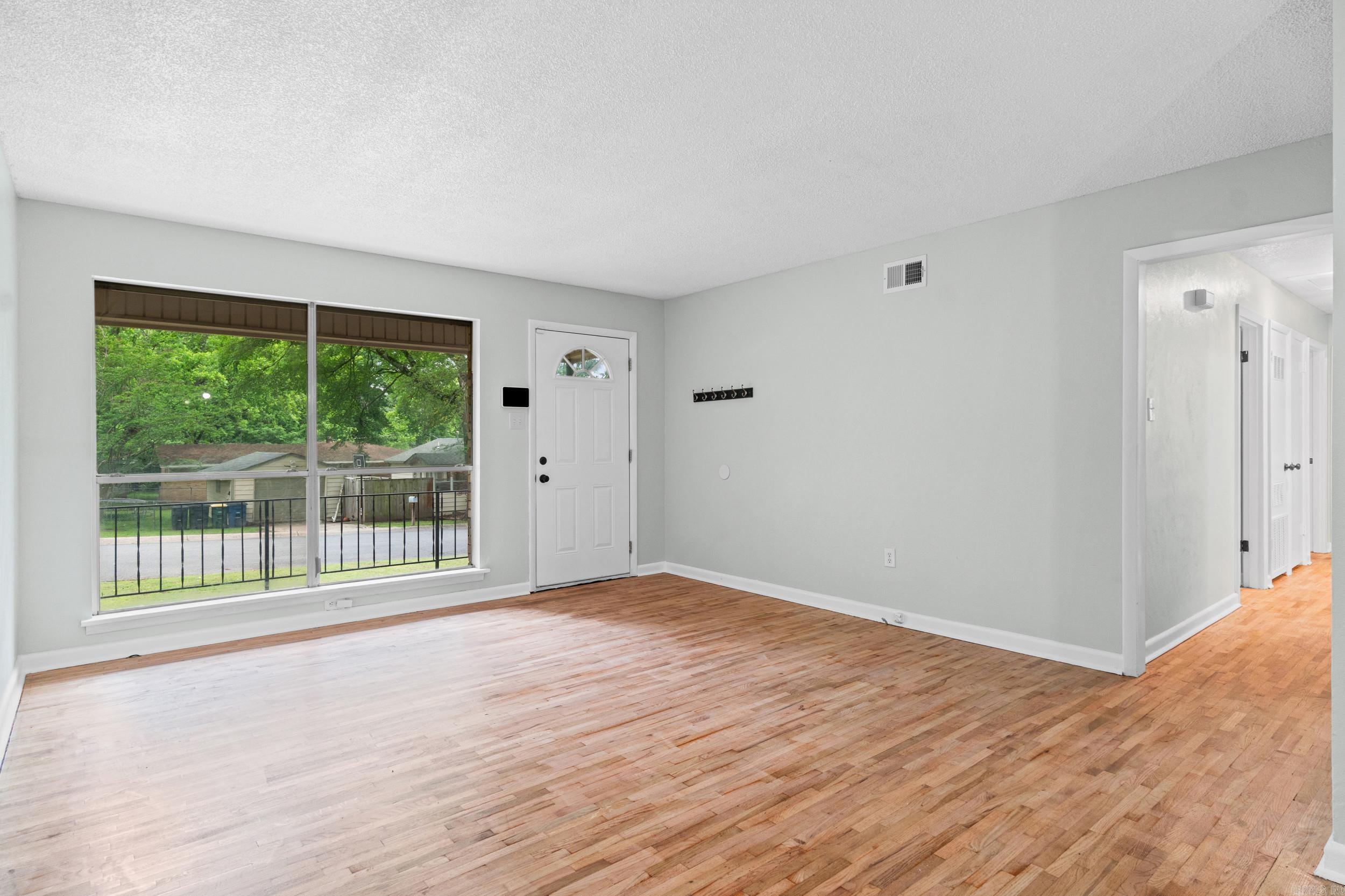 HILLSIDE - Residential