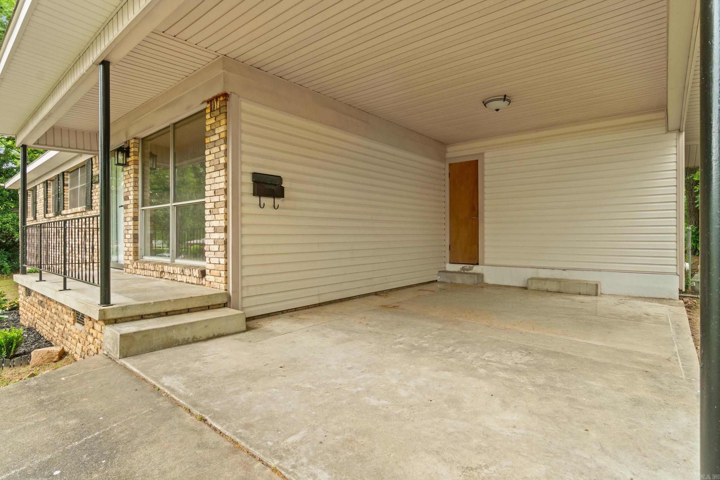 HILLSIDE - Residential