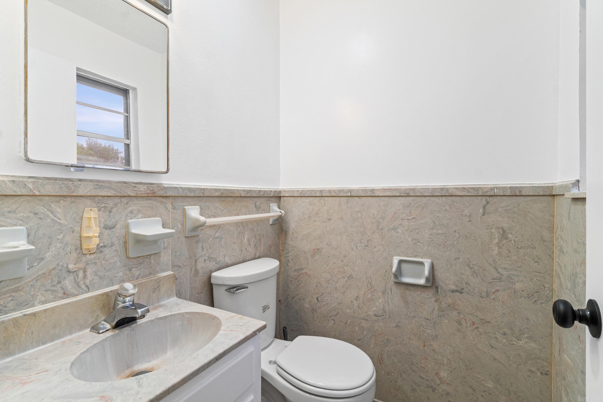 HILLSIDE - Residential