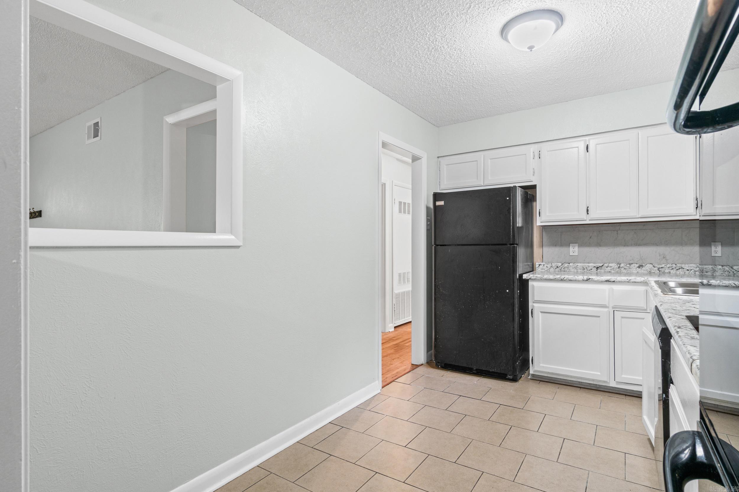 HILLSIDE - Residential