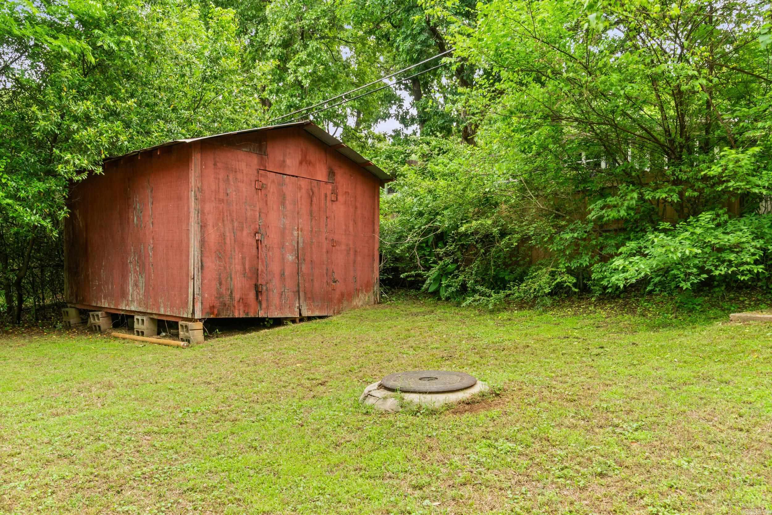 HILLSIDE - Residential