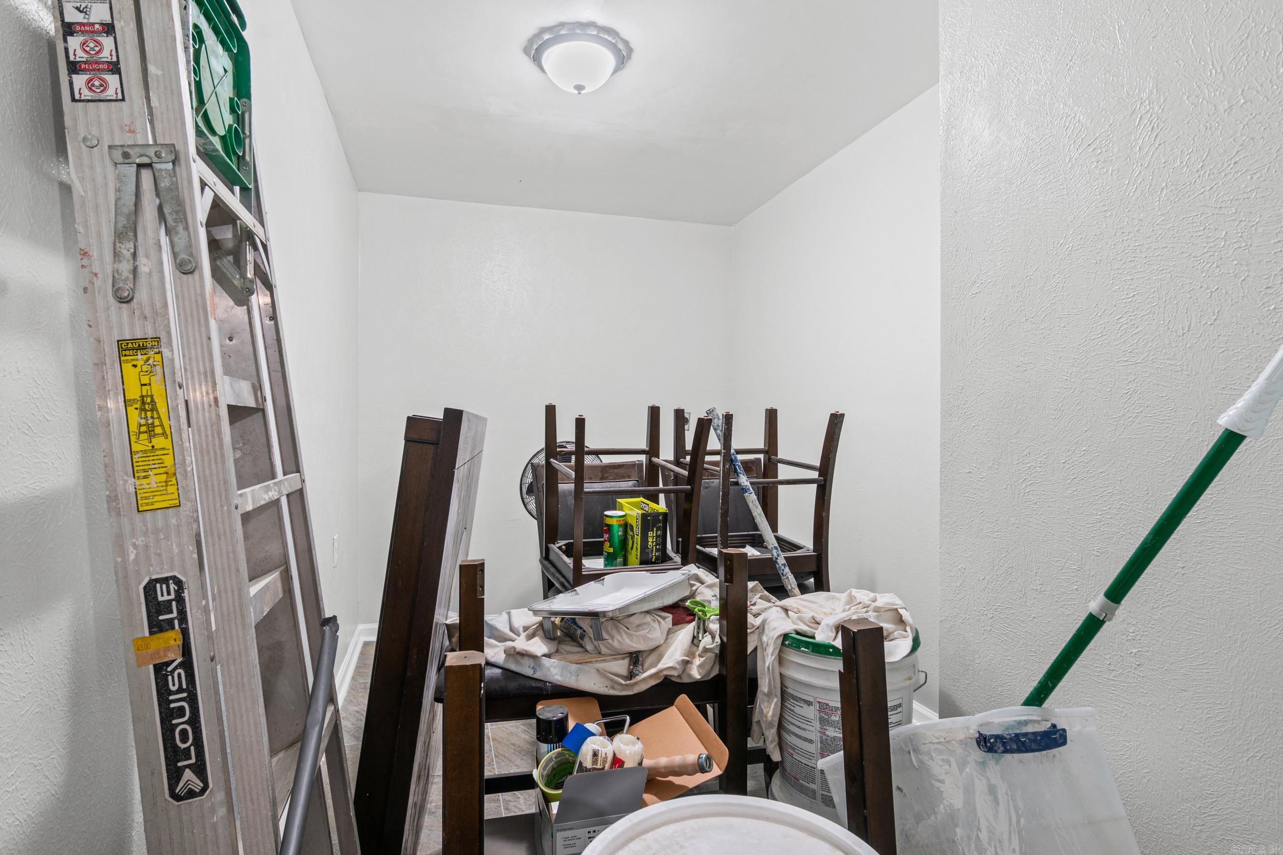 HILLSIDE - Residential