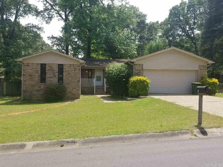 Cute and Cozy 3 bedroom 2 bath home for rent in the Little Big Horn Estates subdivision of Sherwood. Easy access to freeway and just minutes to local mall, as well as a wide range of shopping, dinning and entertainment choices. Must see!! Come check it out today!!