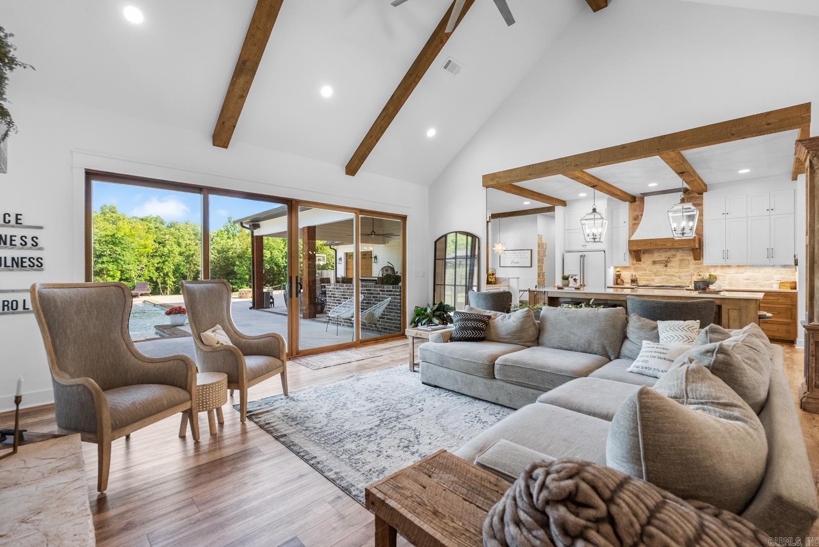 CRESTHAVEN - Residential