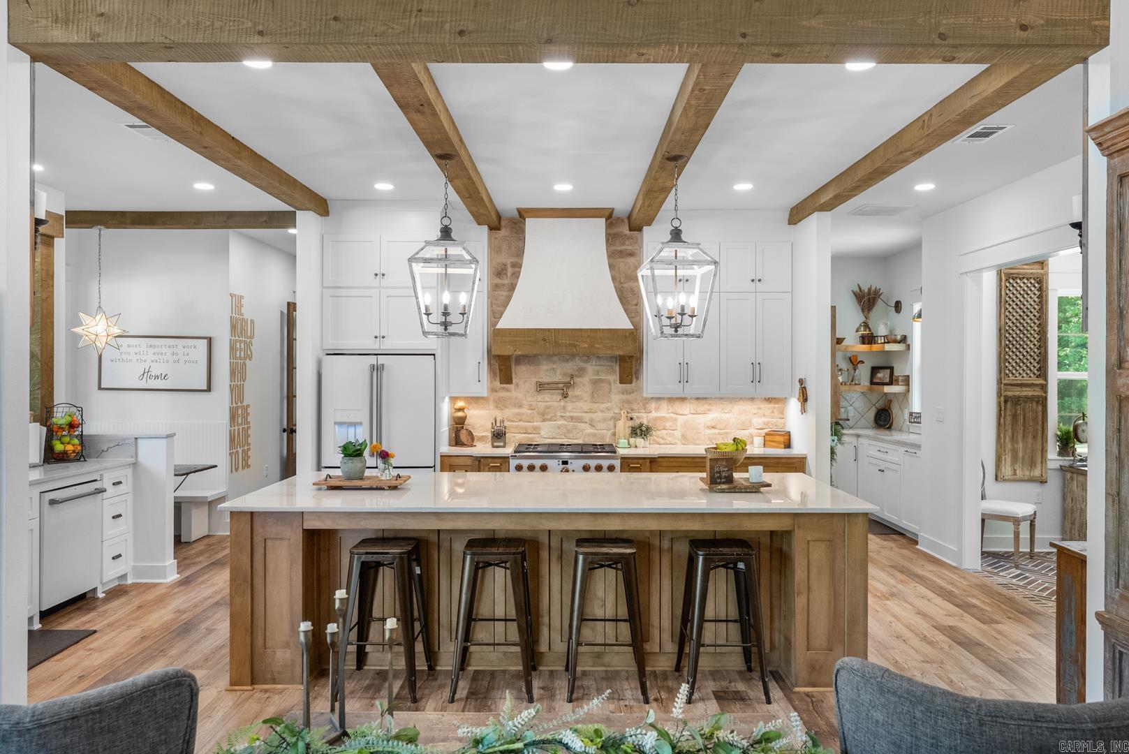 CRESTHAVEN - Residential