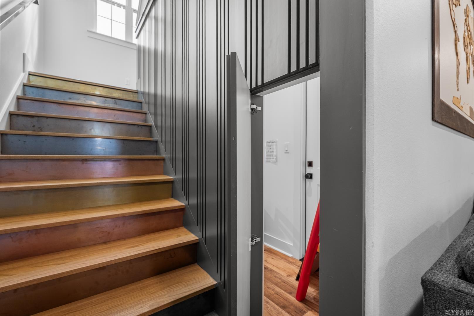 CRESTHAVEN - Residential