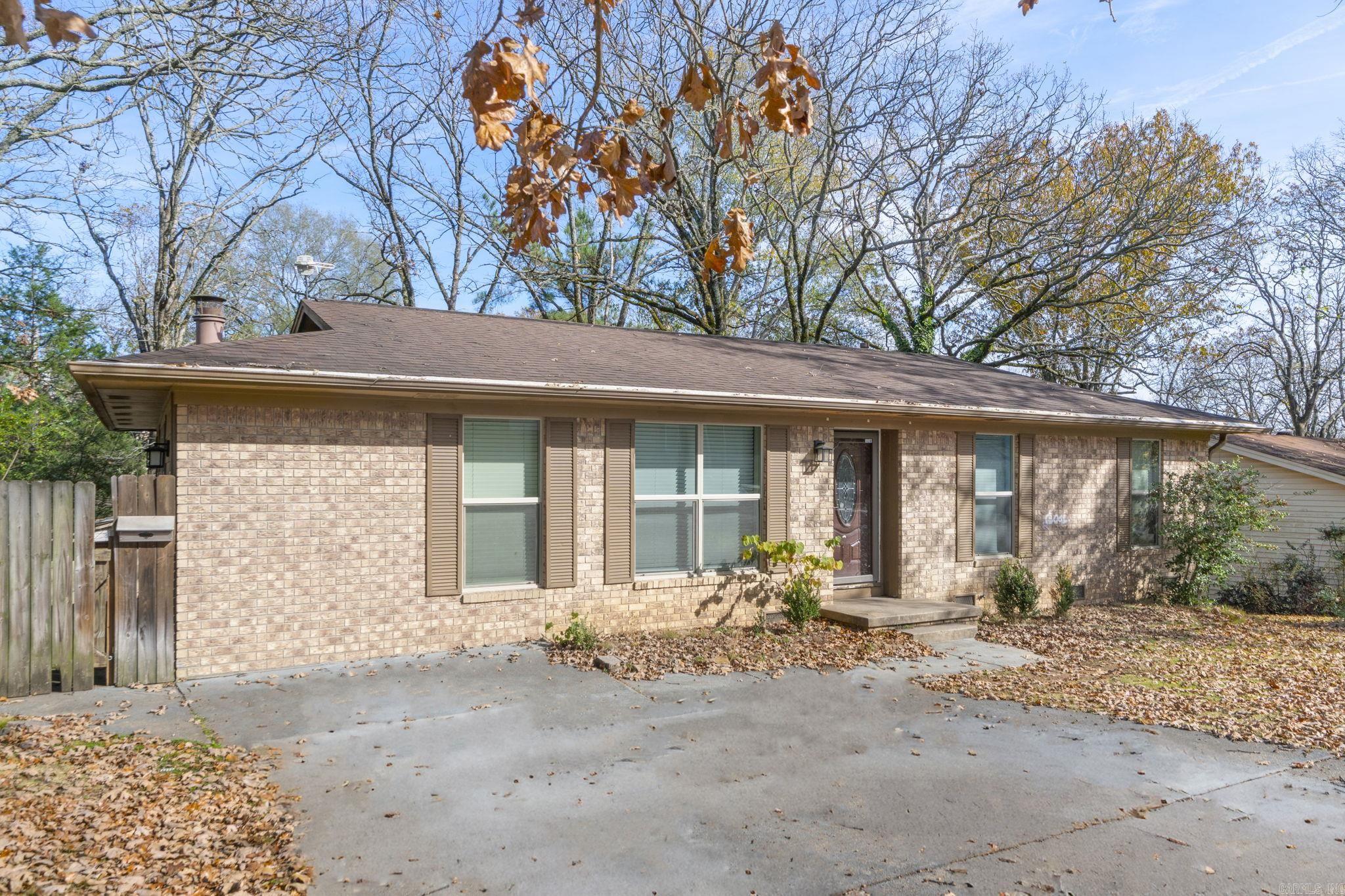 INDIAN HILLS - Residential