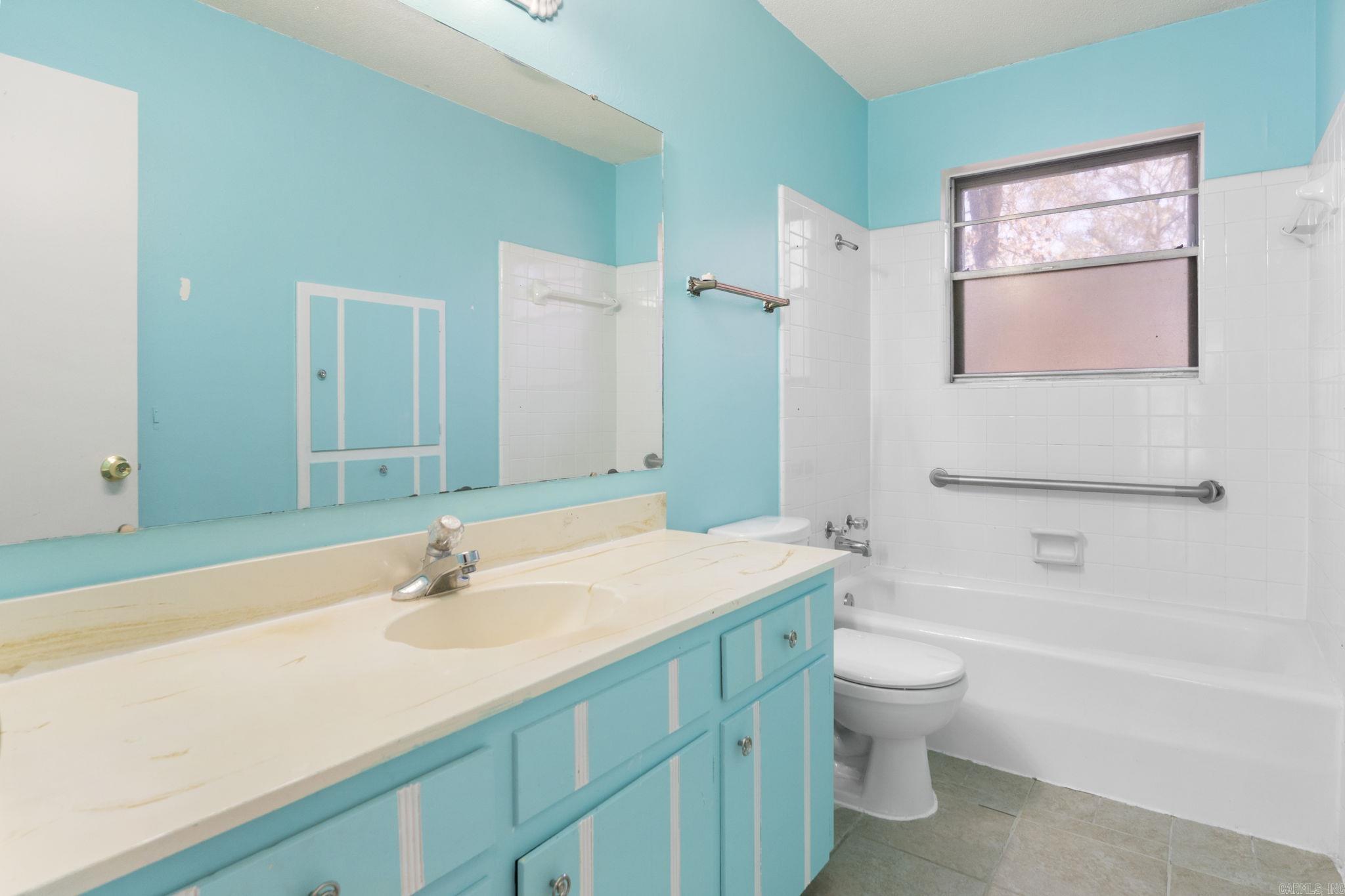 INDIAN HILLS - Residential