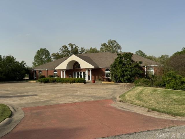 6400 Square Foot, All Brick, Upscale, Commerical building in the heart of the Pocahontas Medical District. This building is currently divided into 2-3200sqft office space suites with one currently occupied by a Physical Therapy service and the other formerly occupied by the owner and served as a dental office. Both suites have a lobby, reception area, full and half bathrooms, separate alarm systems, and various office/patient spaces. Current tenant is on a rolling 90-day agreement. The building was constructed with 2x6, insulated exterior walls and 12 inches of insulation overhead. This is a great opportunity to own highly visible space across the street from St Bernard's Five Rivers Medical Center in the heart of the established medical district.