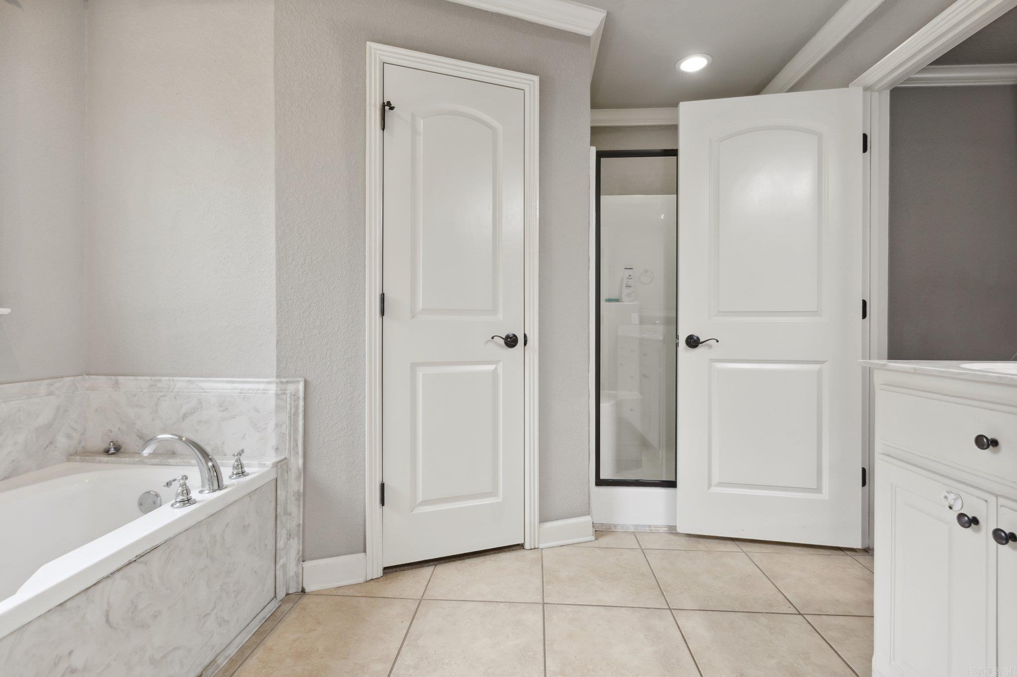 BASE MEADOWS ADDN - Residential