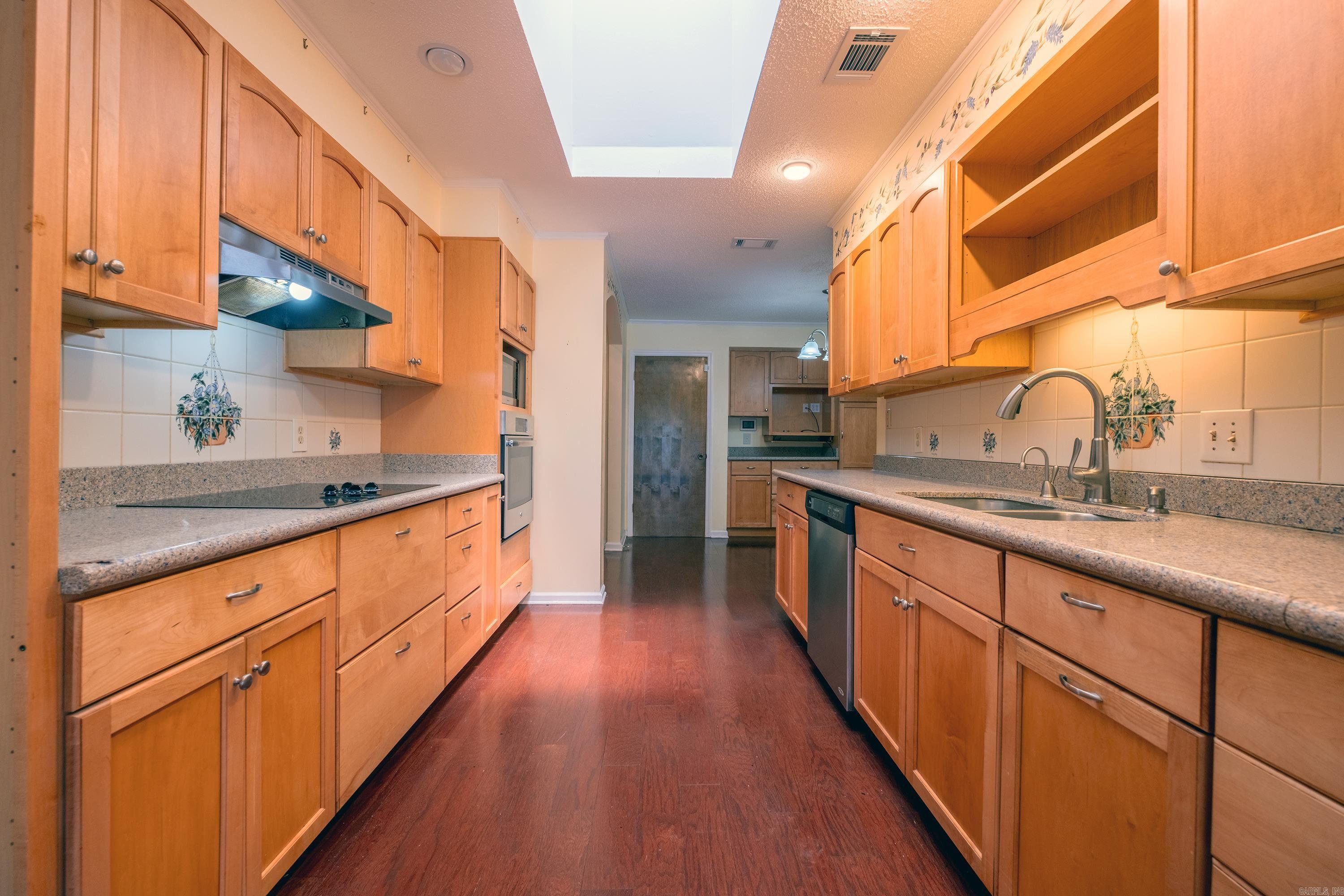Ninth Fairway to Golf Course - Residential