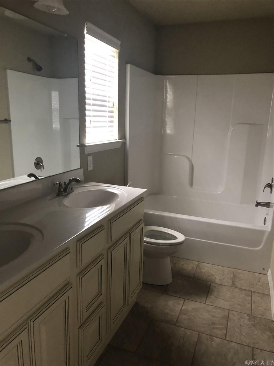 Oak Glenn - Residential Lease