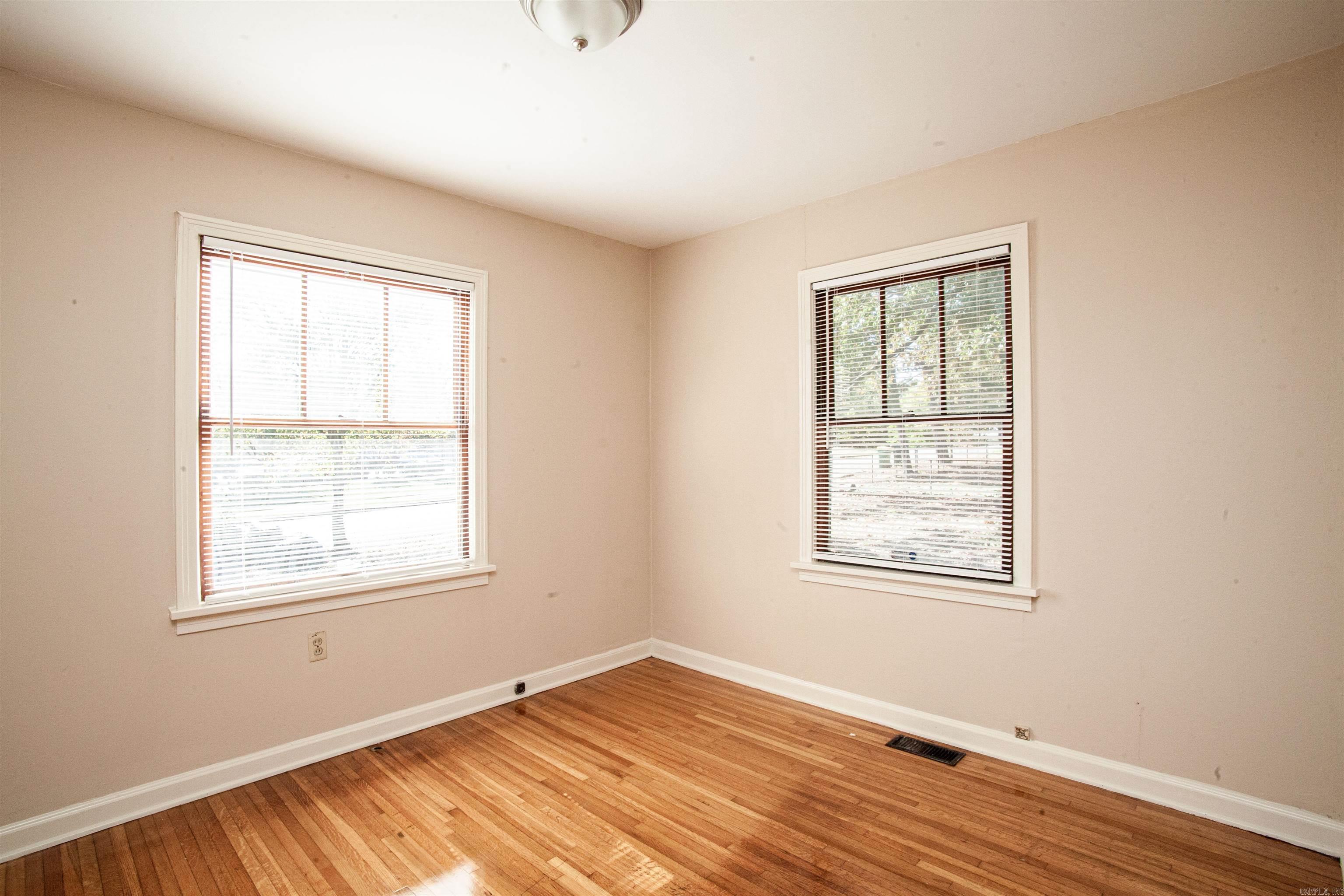 1N-12-08 - Residential Lease