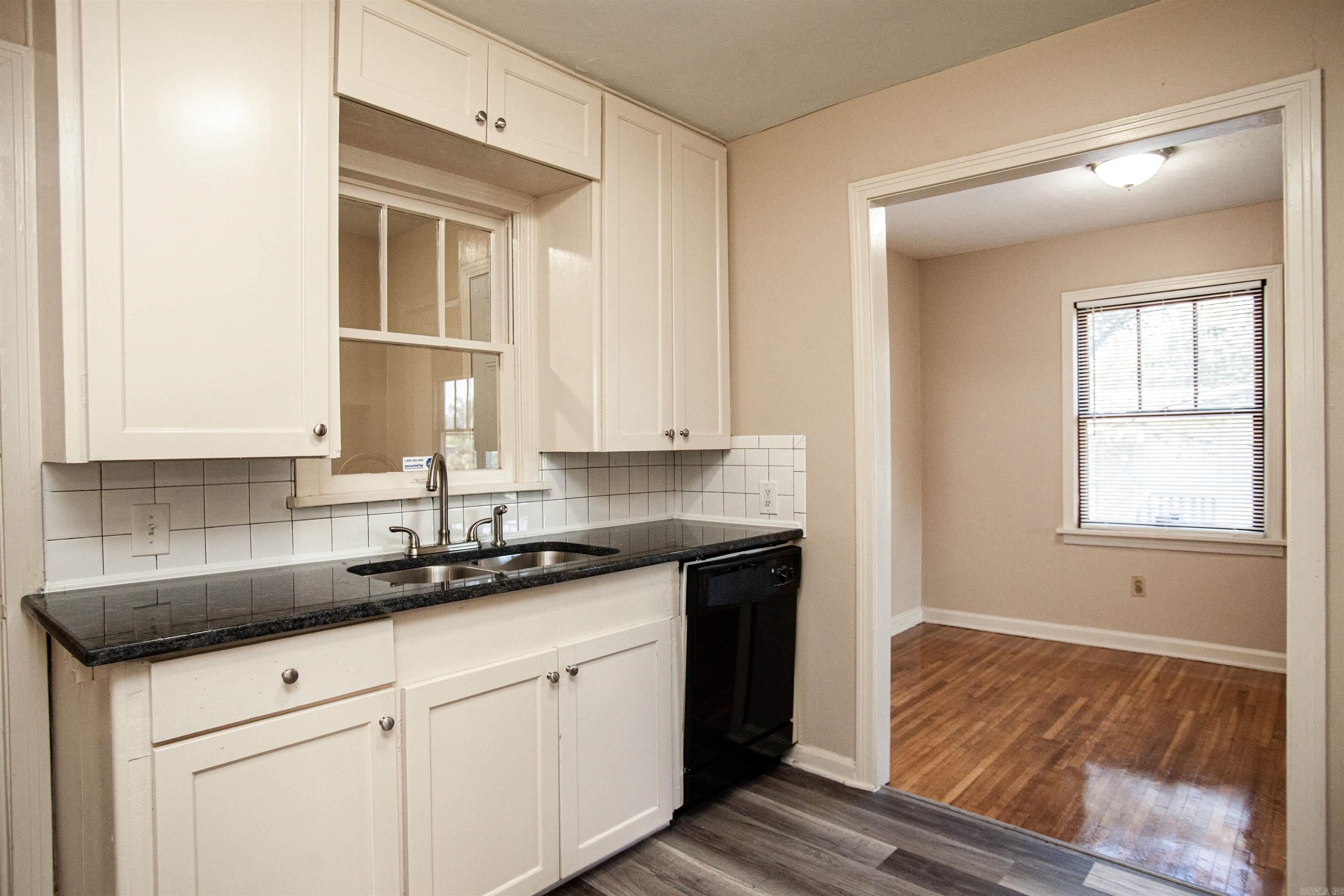 1N-12-08 - Residential Lease