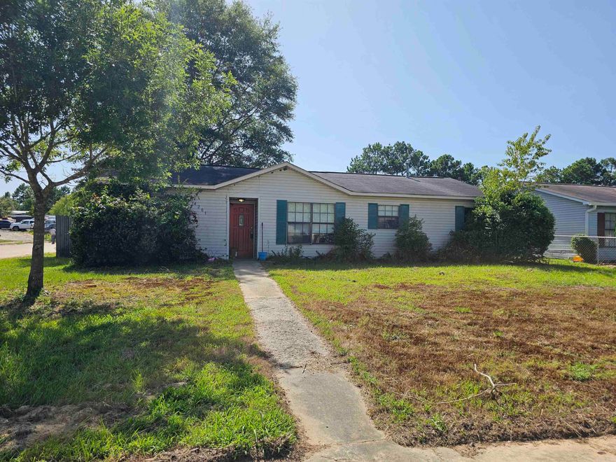 Great investment opportunity in Mabelvale. Just needs some TLC.