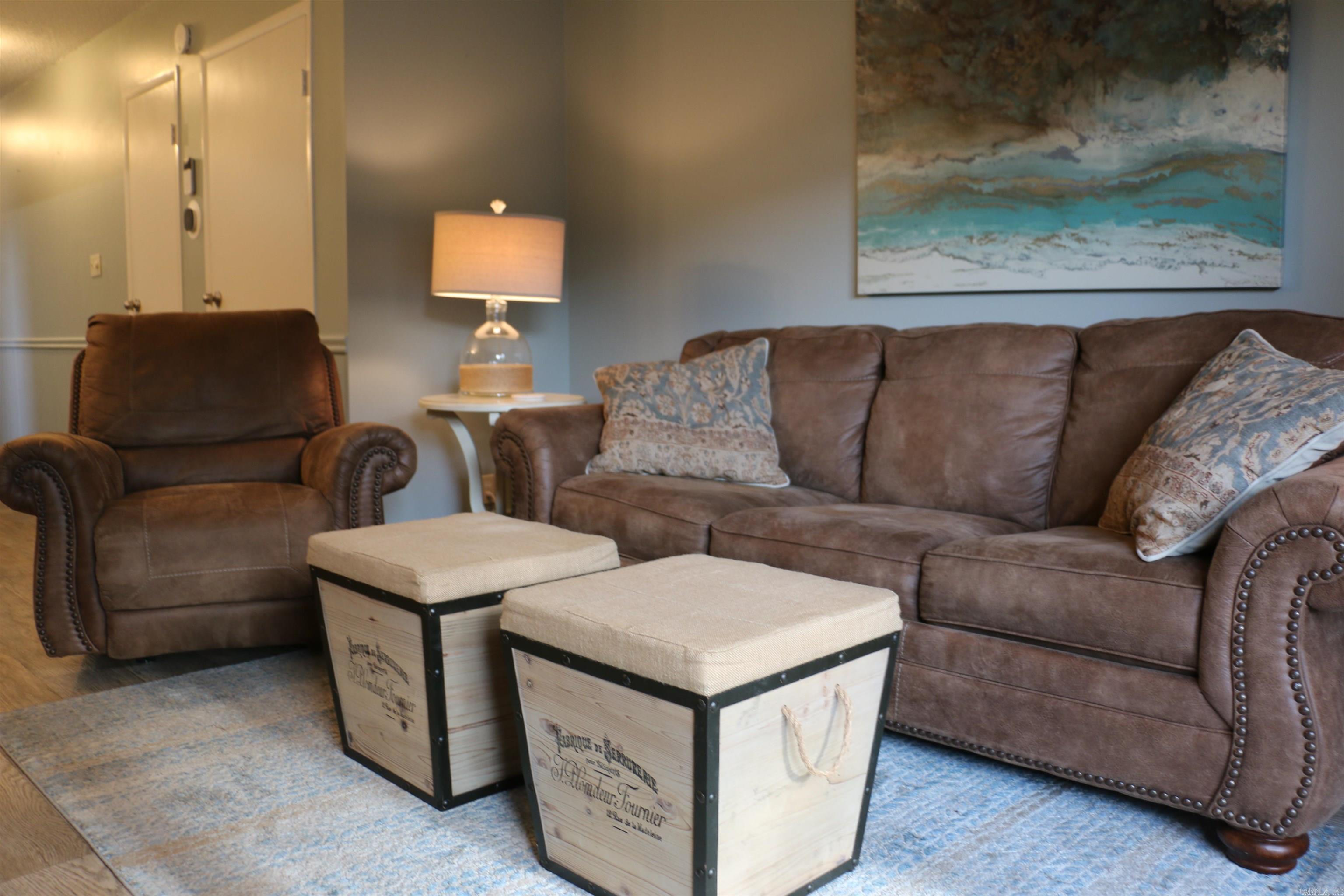 LAKEWOOD HILLS CONDO - Residential