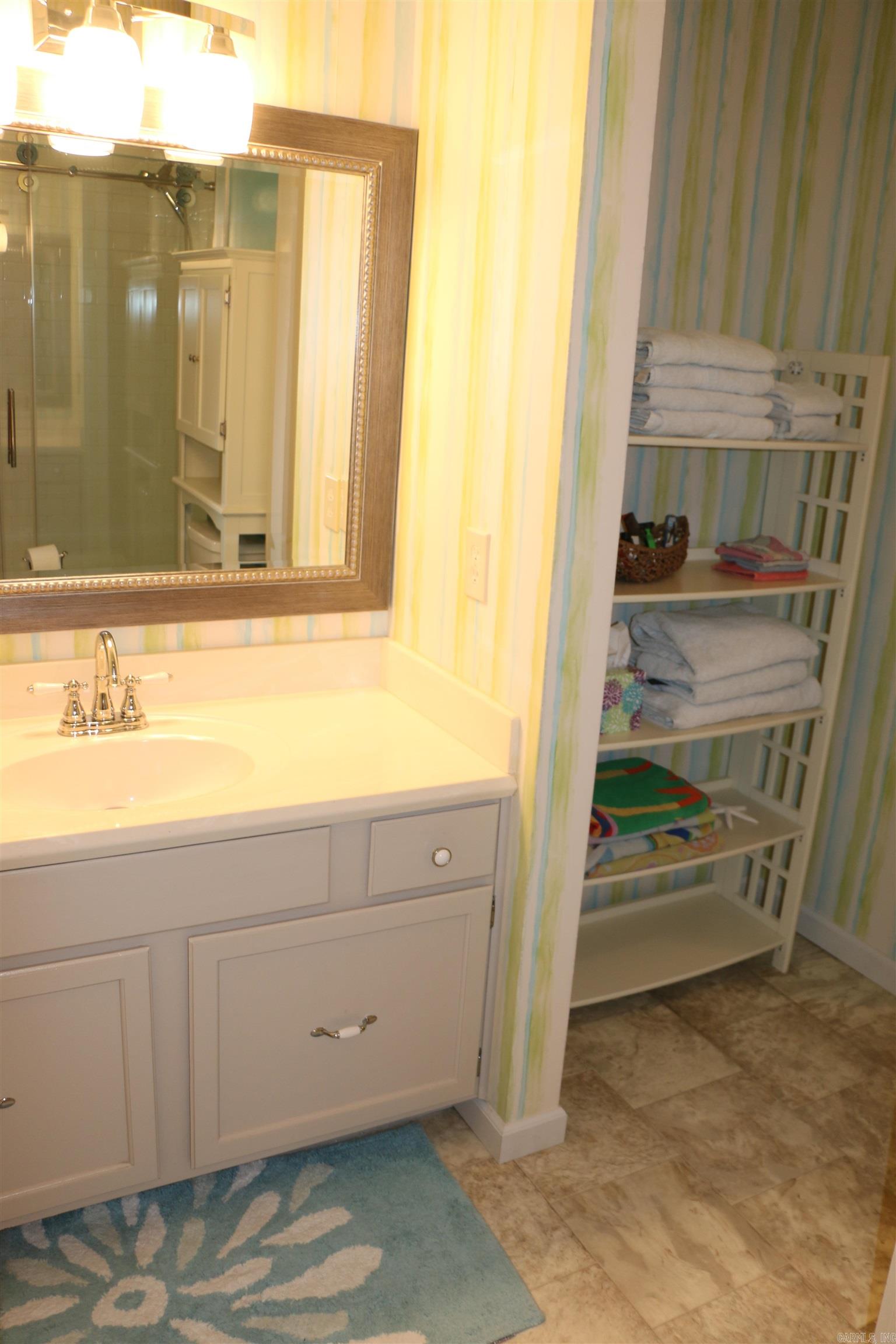 LAKEWOOD HILLS CONDO - Residential