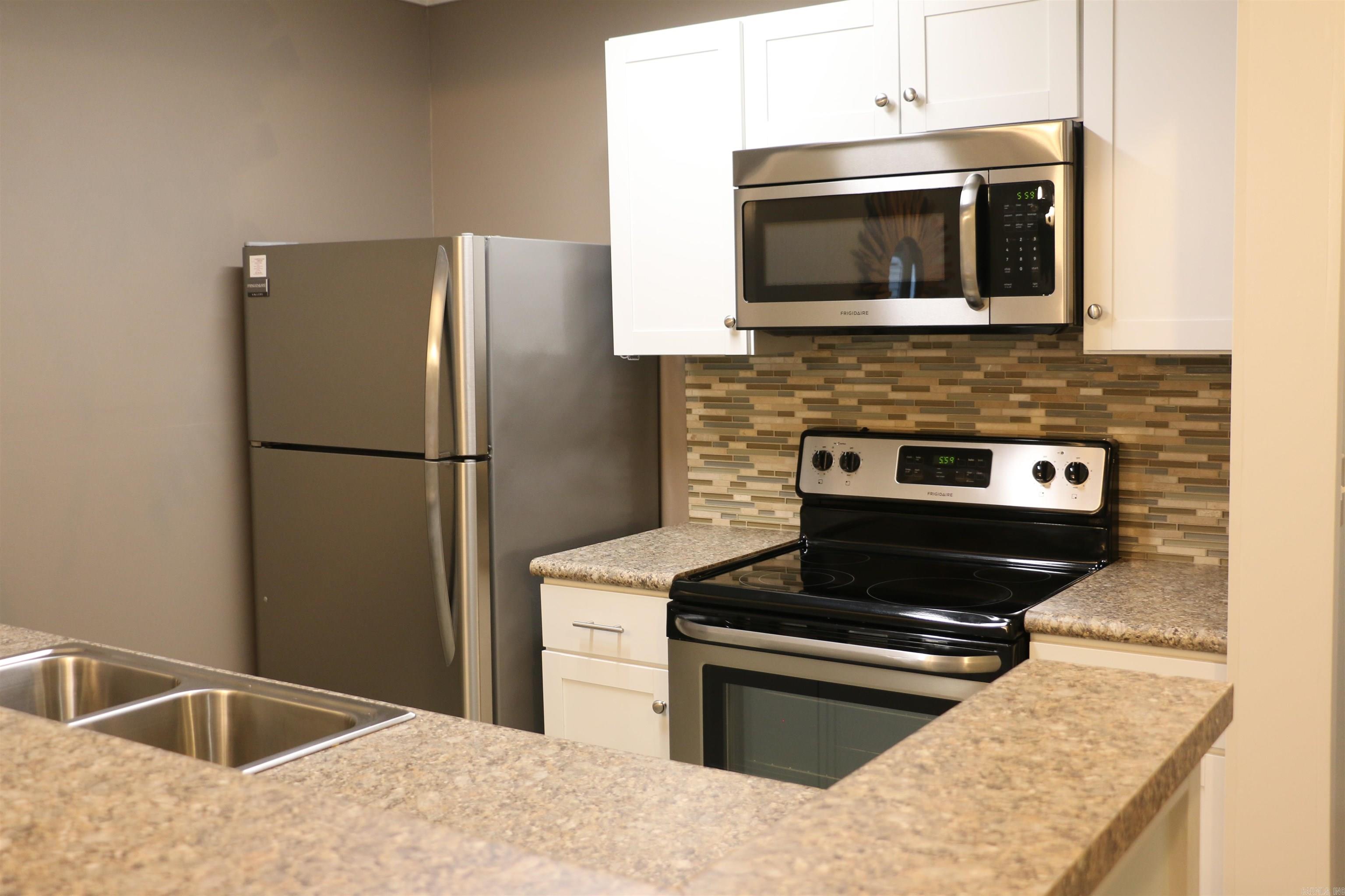 LAKEWOOD HILLS CONDO - Residential