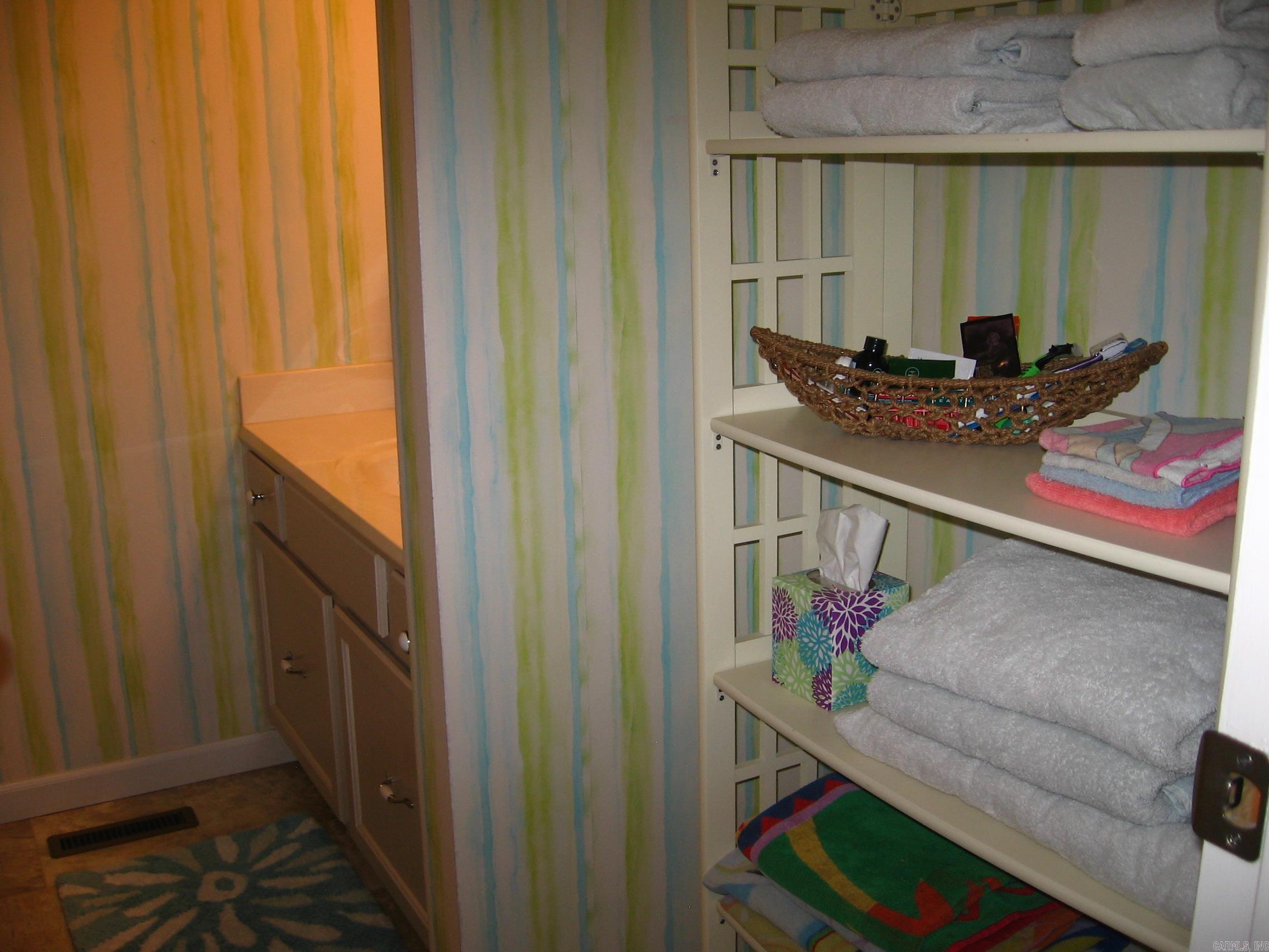 LAKEWOOD HILLS CONDO - Residential