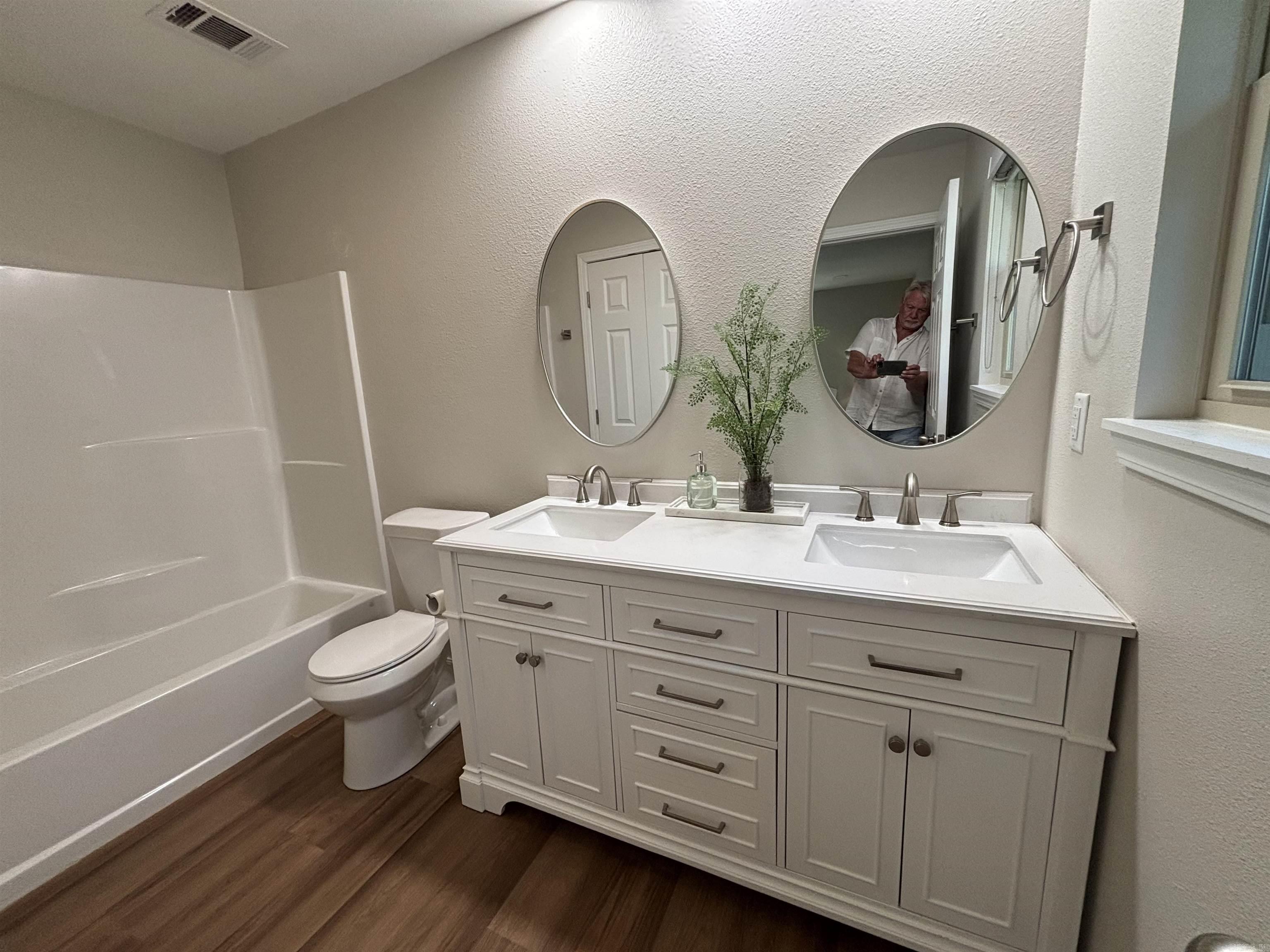 CEDAR RIDGE - Residential