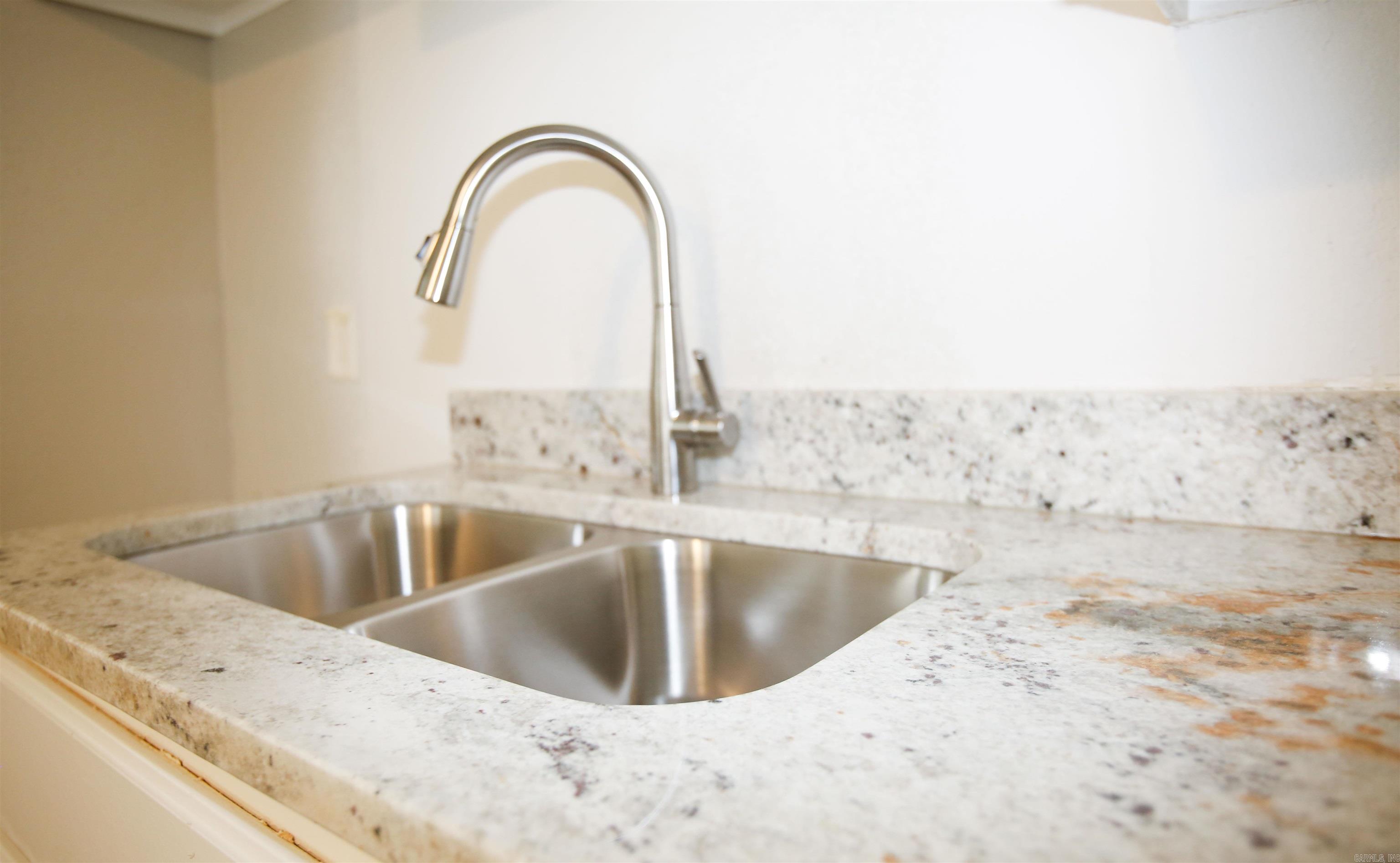 Pucketts CE - Residential Lease