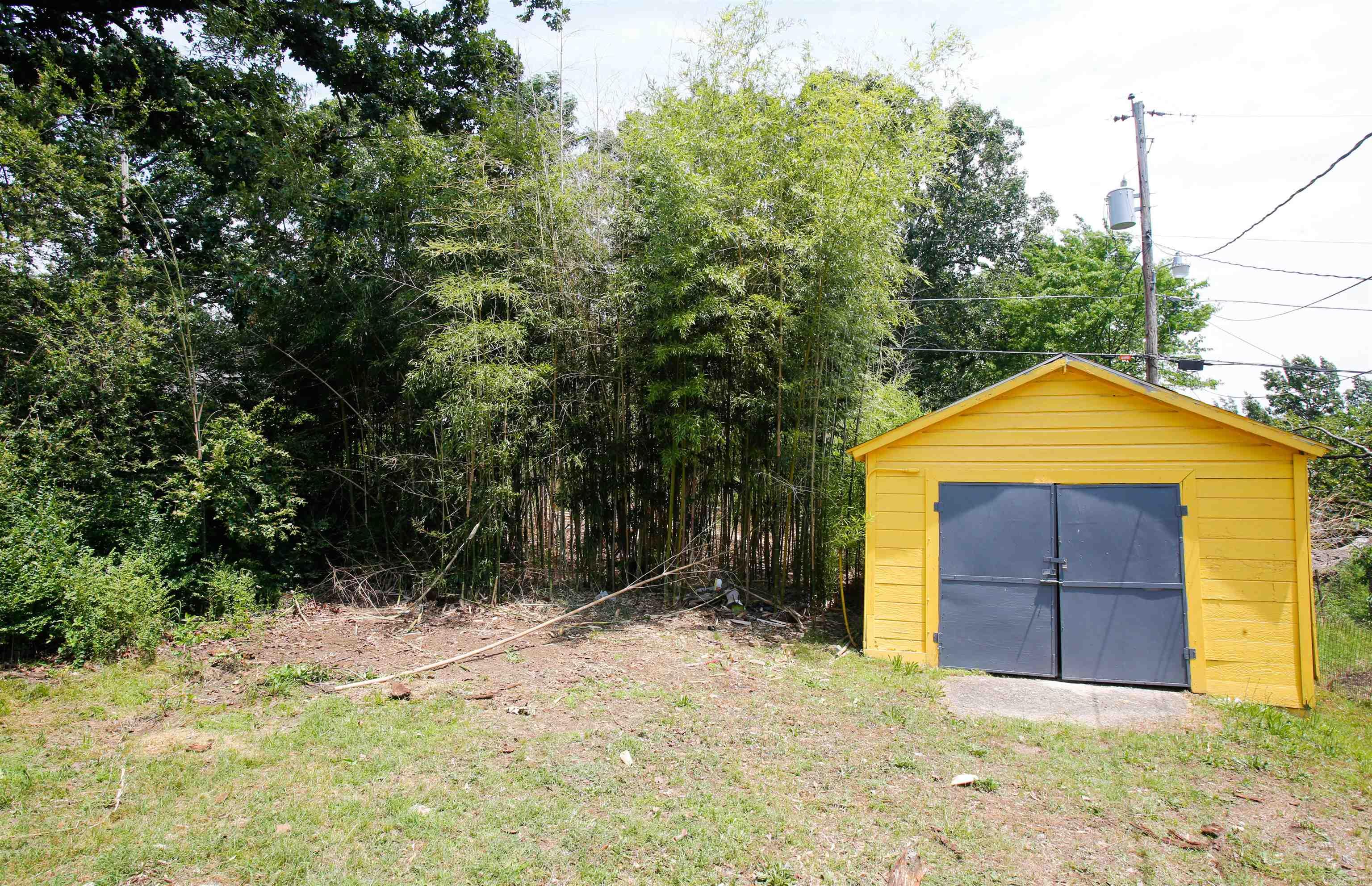 Pucketts CE - Residential Lease