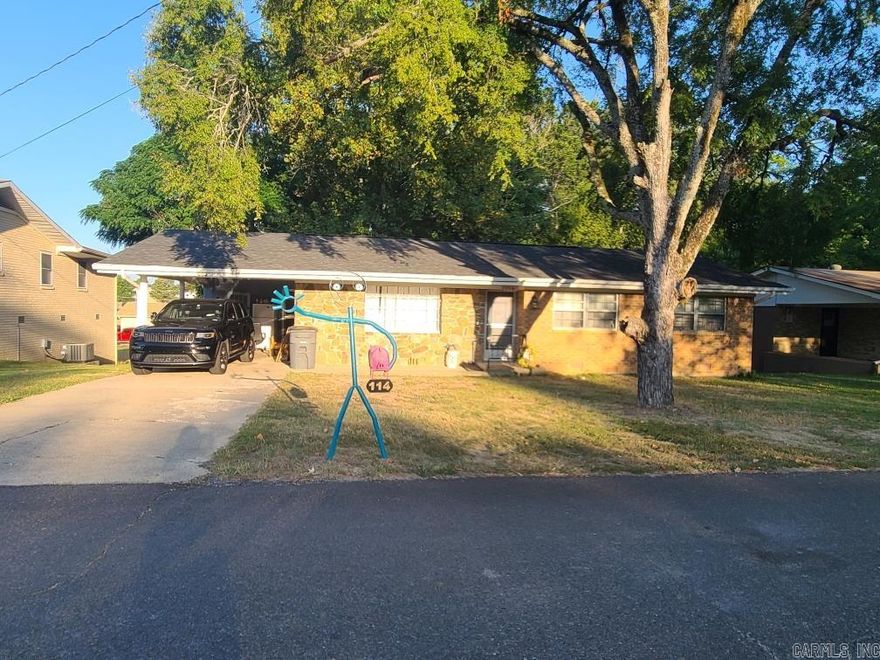 Charming 3 bedroom/2 bathroom home in a popular neighborhood across street from Hot Springs Junior Academy and Hot Springs High. Brand new stove, wall oven, garbage disposal, and dish washer in September 23. New HVAC in 22 and new roof November 23. Spacious rooms, some luxury vinyl flooring and fully fenced in backyard with concrete patio. Bricked 12x18 shed with electricity and a 9x9 metal shed behind that. Close to shopping, restaurants, bath house row and easy access to 270.  You will want to see this home. "Motivated Seller"