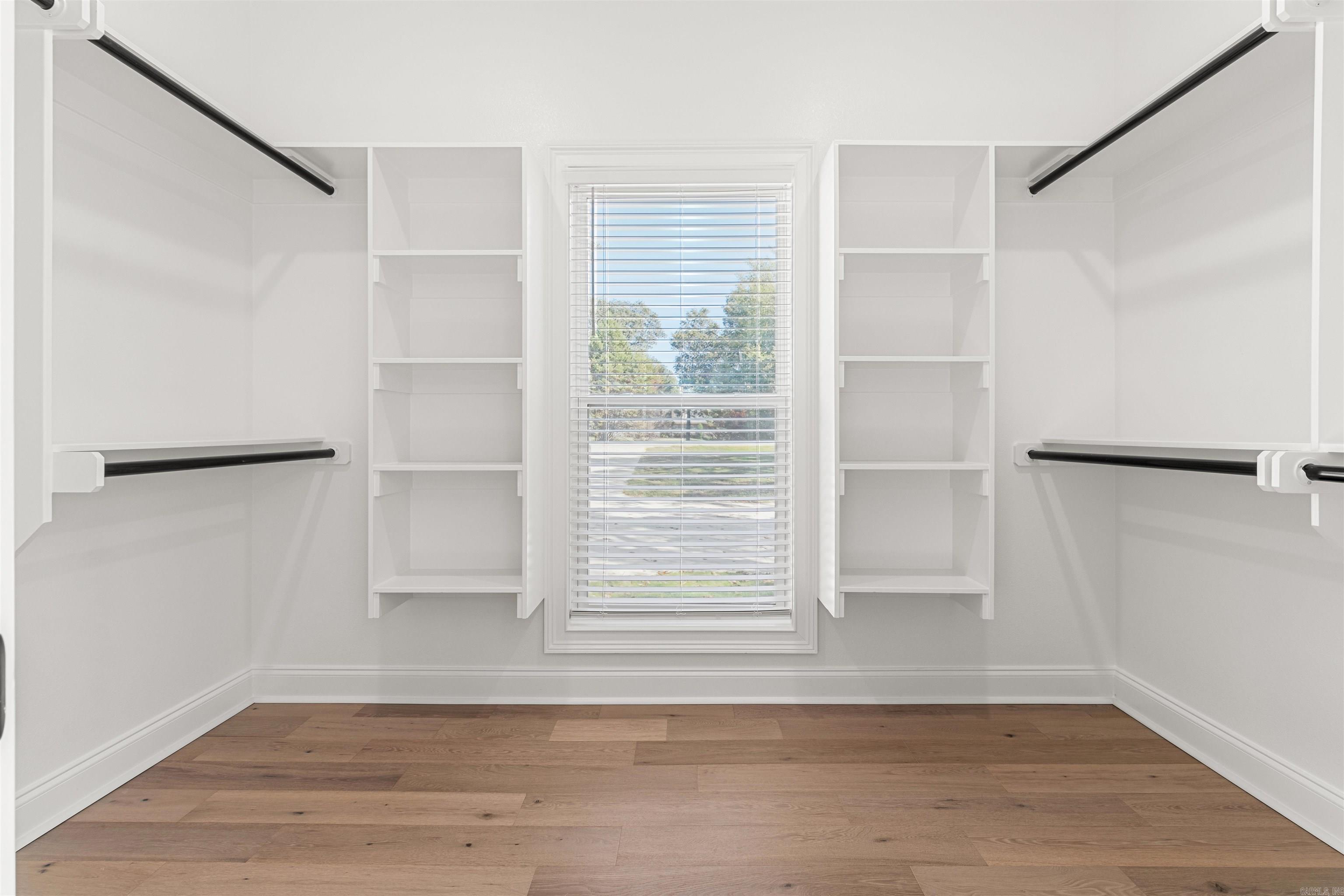 TERRA HILLS - Residential