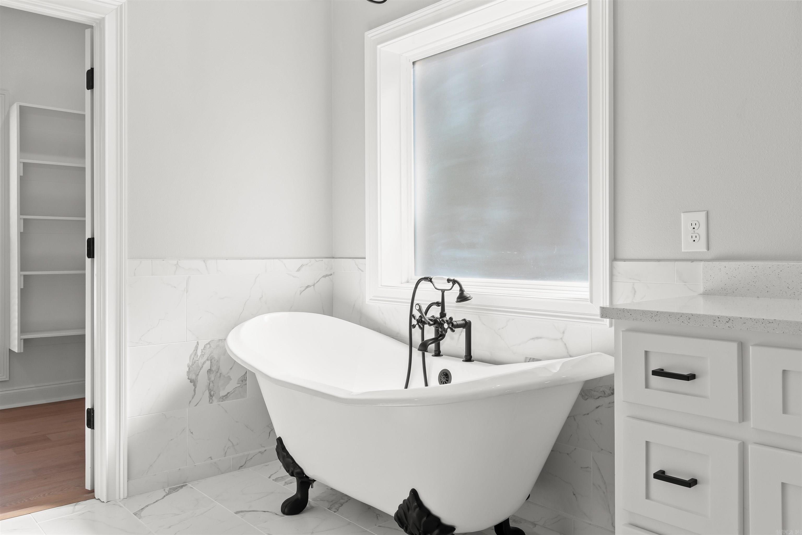 TERRA HILLS - Residential