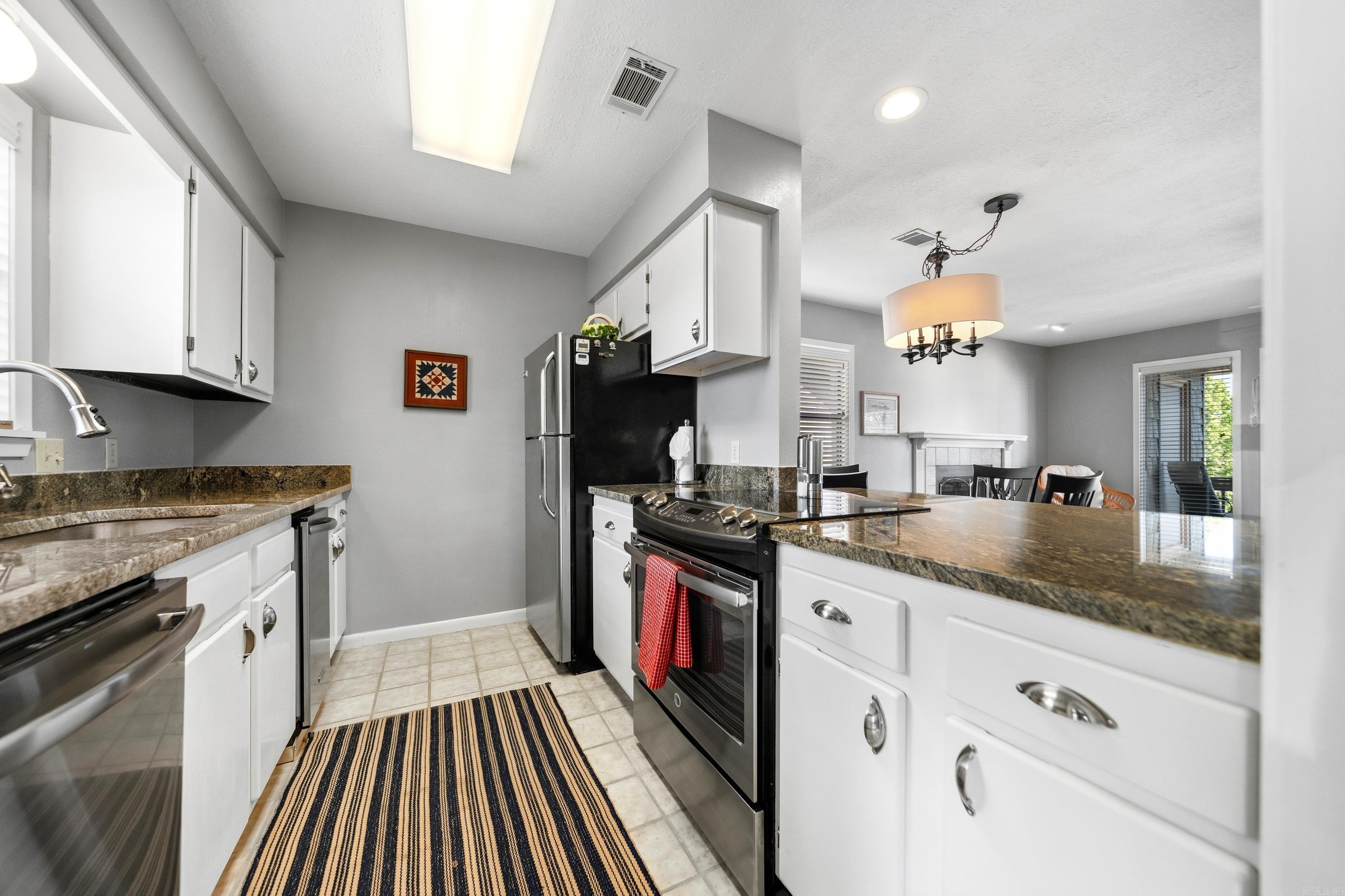 MOORINGS HPR - Residential