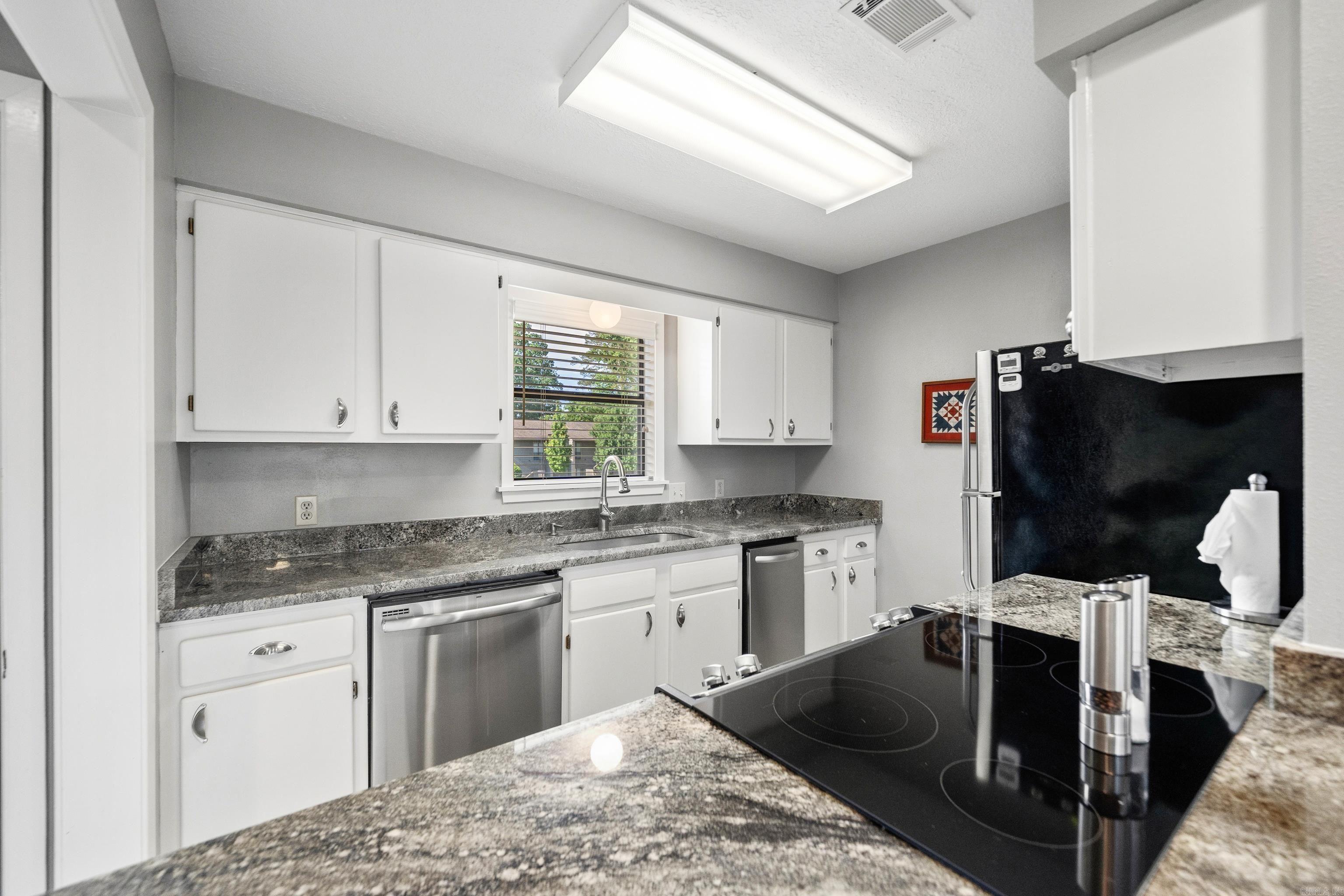 MOORINGS HPR - Residential