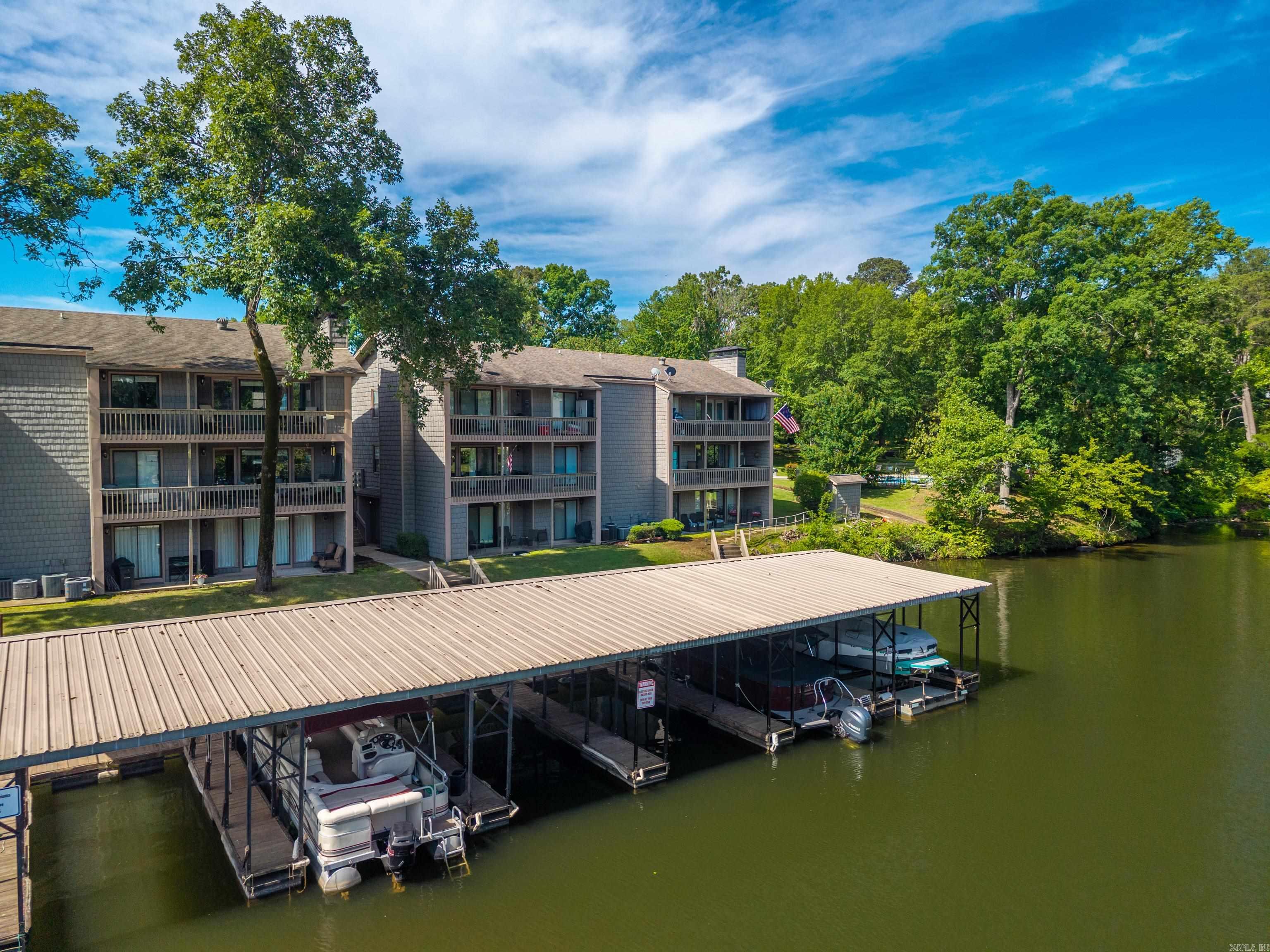 MOORINGS HPR - Residential