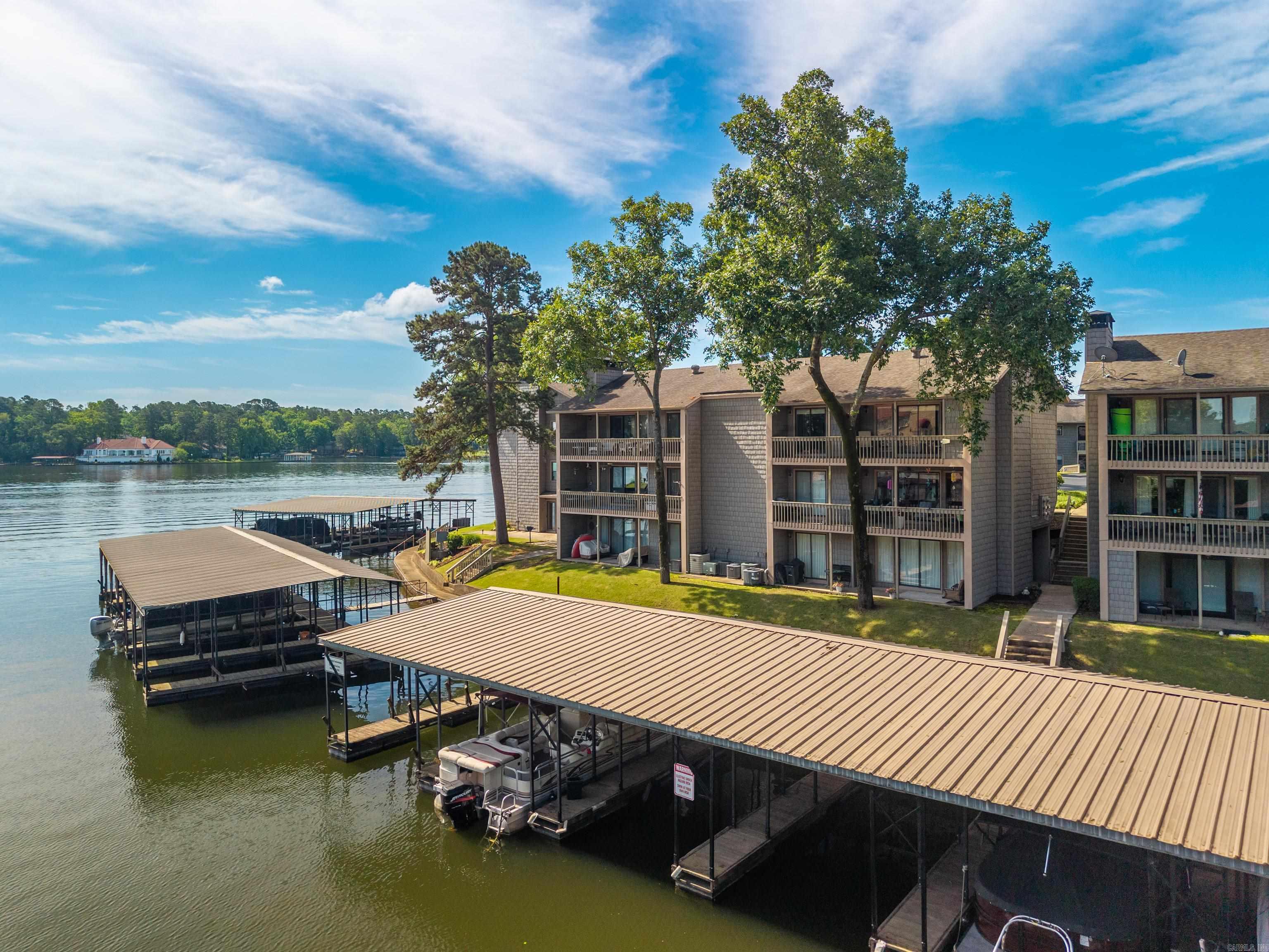 MOORINGS HPR - Residential