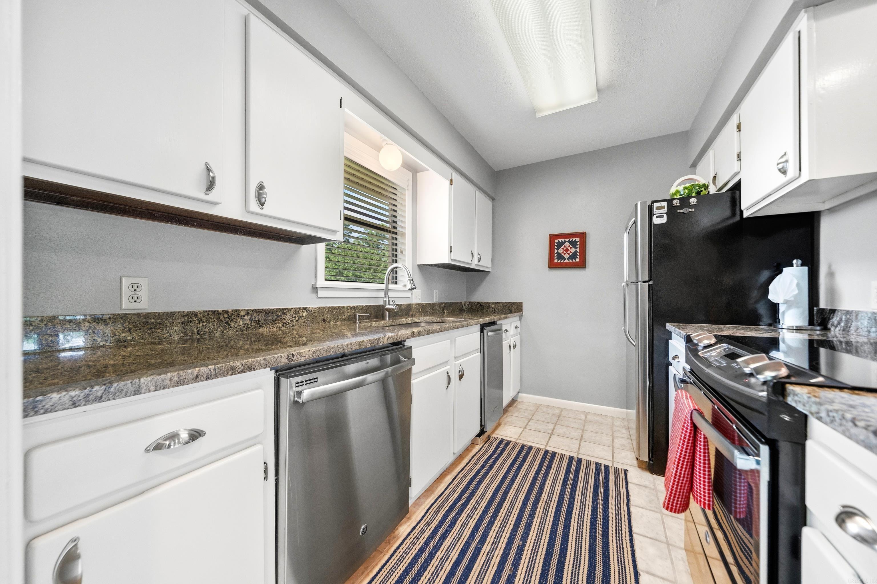 MOORINGS HPR - Residential