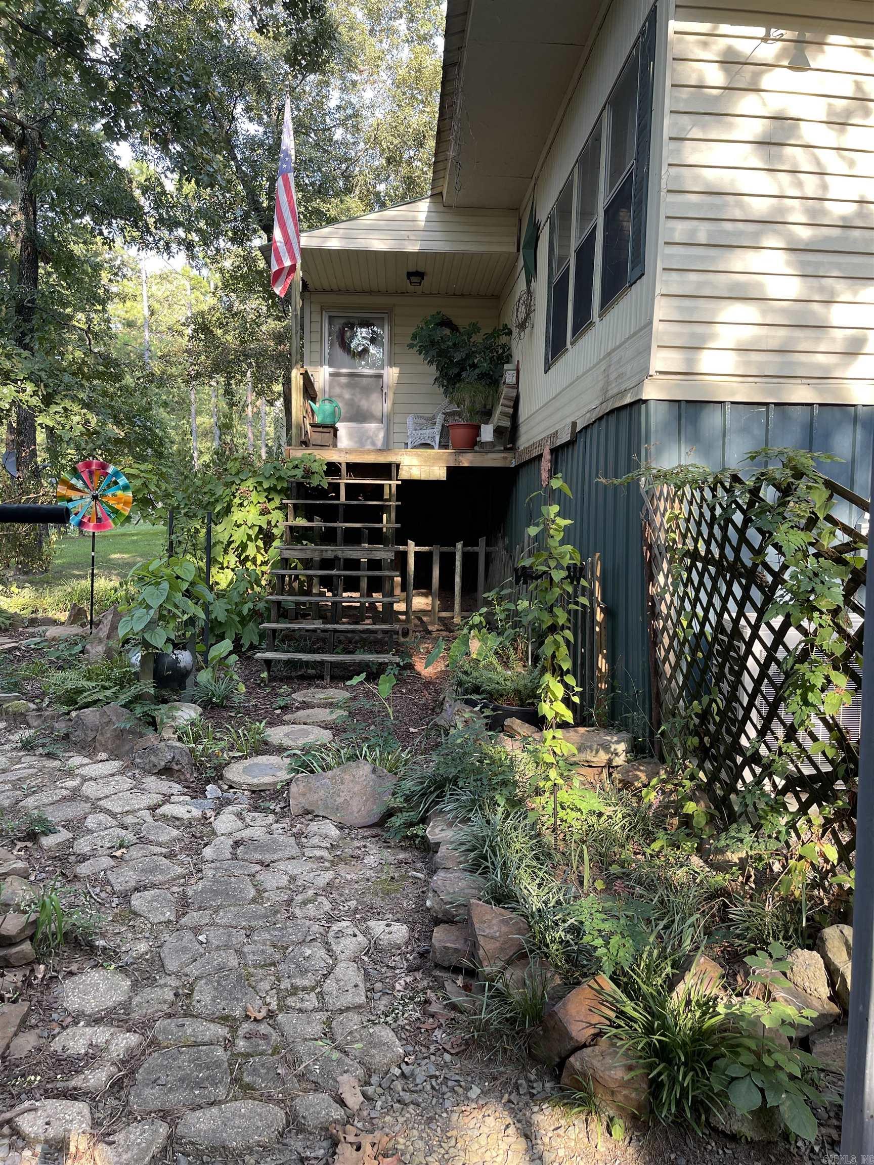 FRONTIER CANYON - Residential