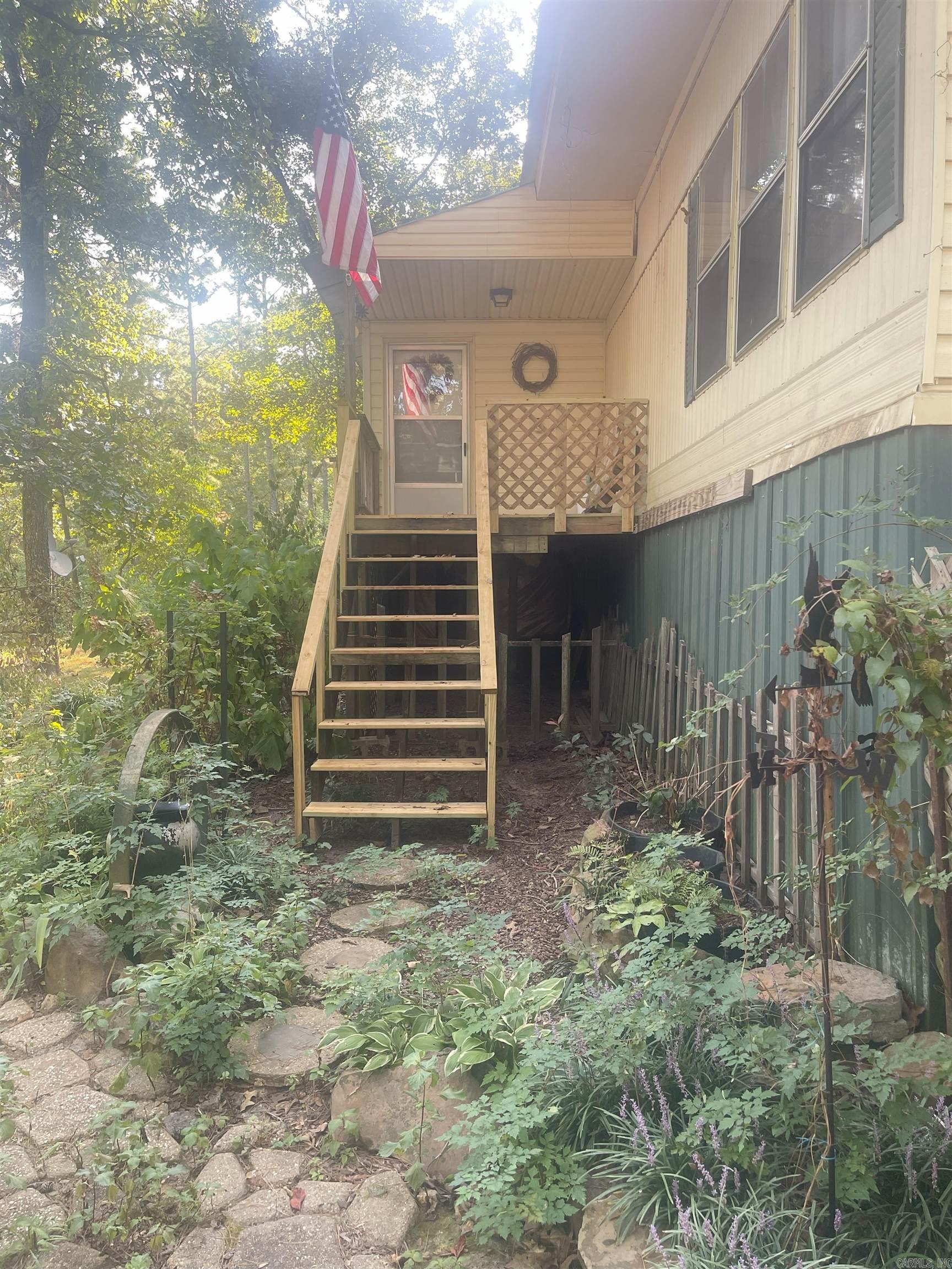FRONTIER CANYON - Residential