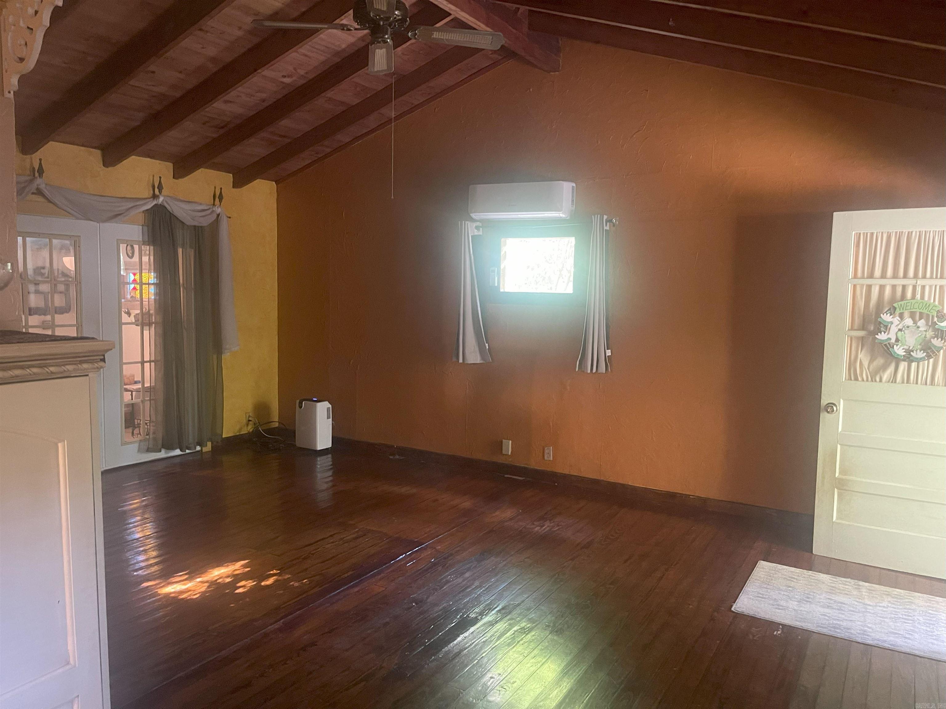 FRONTIER CANYON - Residential