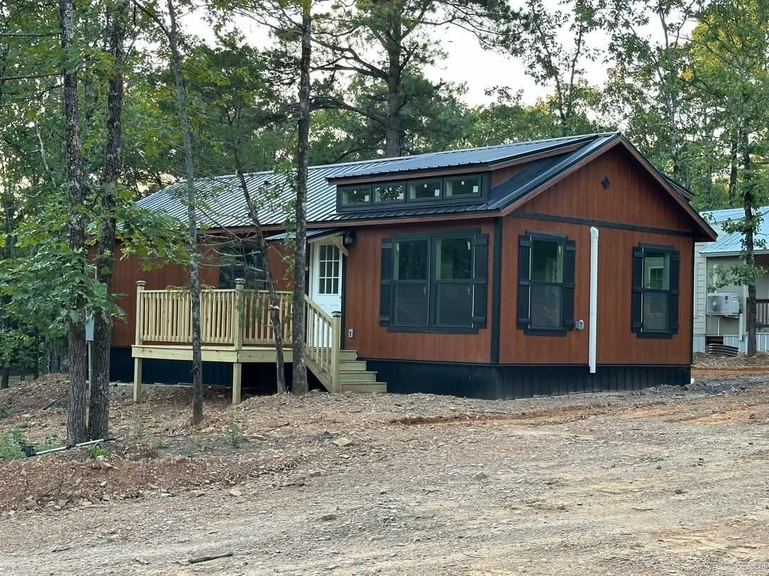 Metes & Bounds - Residential Income